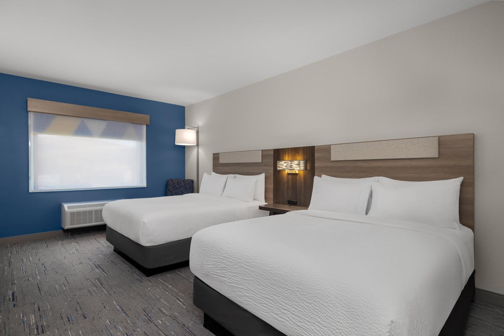 Standard Room with Two Queen Beds
