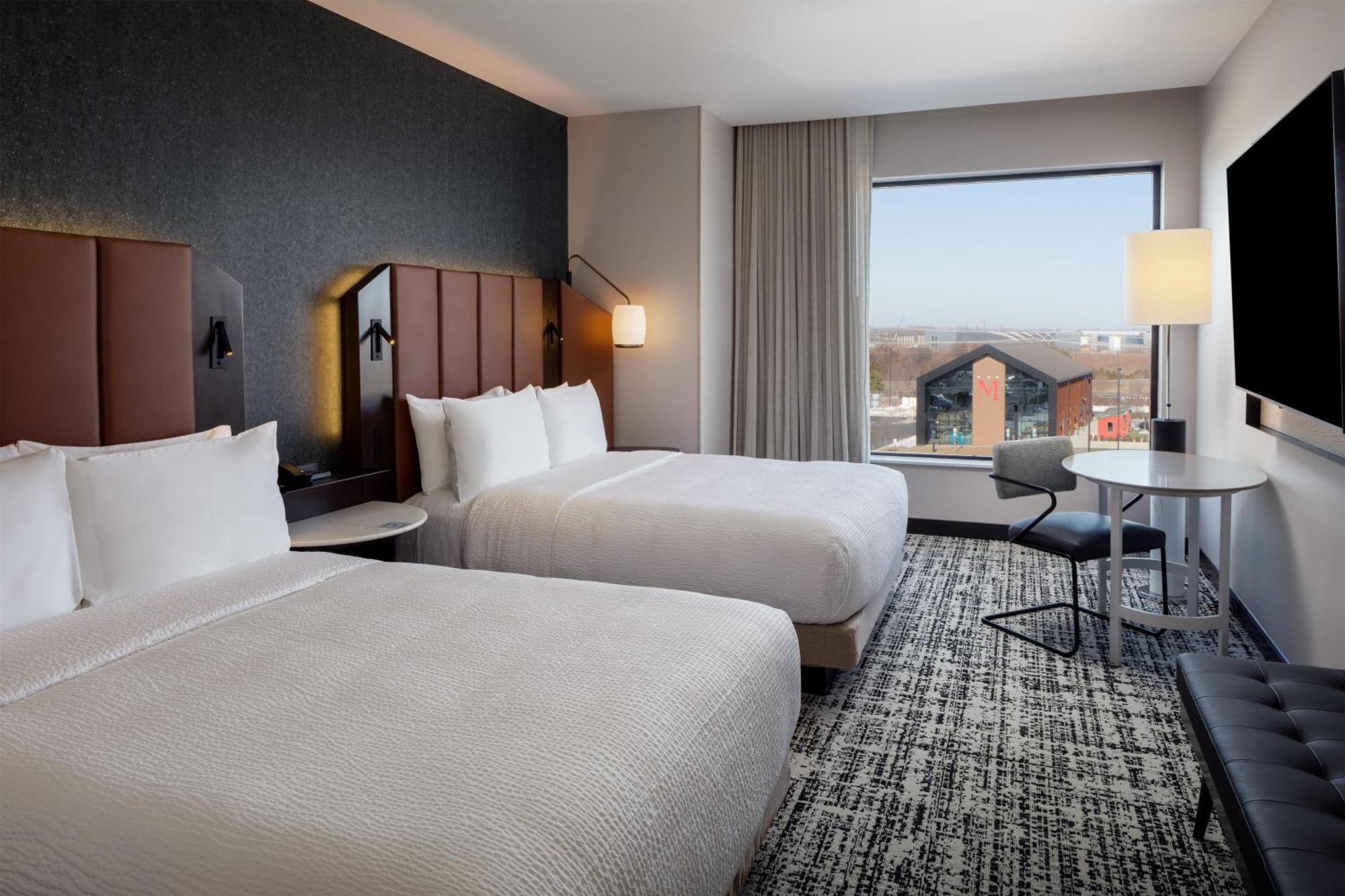 Queen Room with Two Queen Beds - Hearing Access