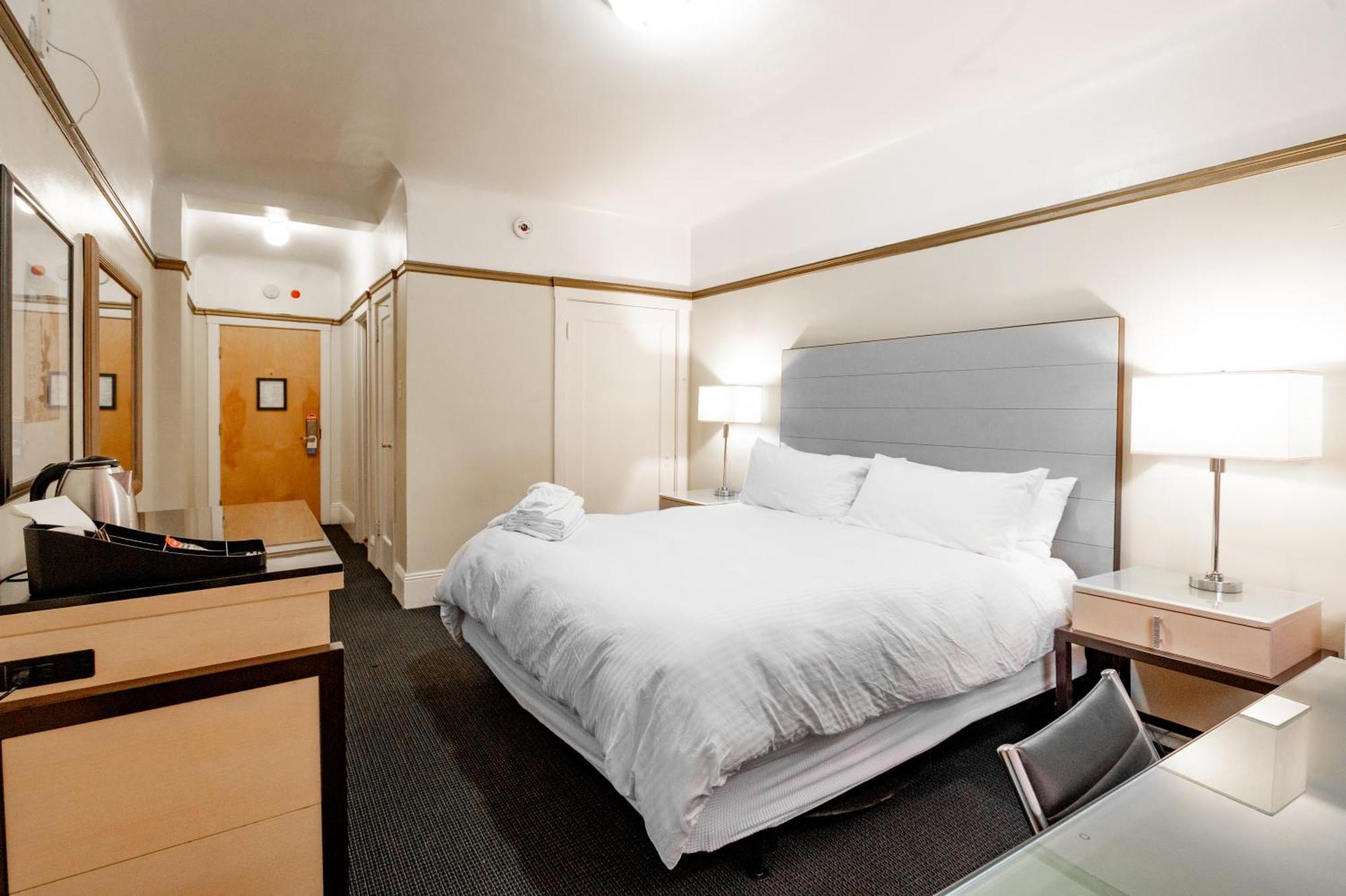 Standard King Room