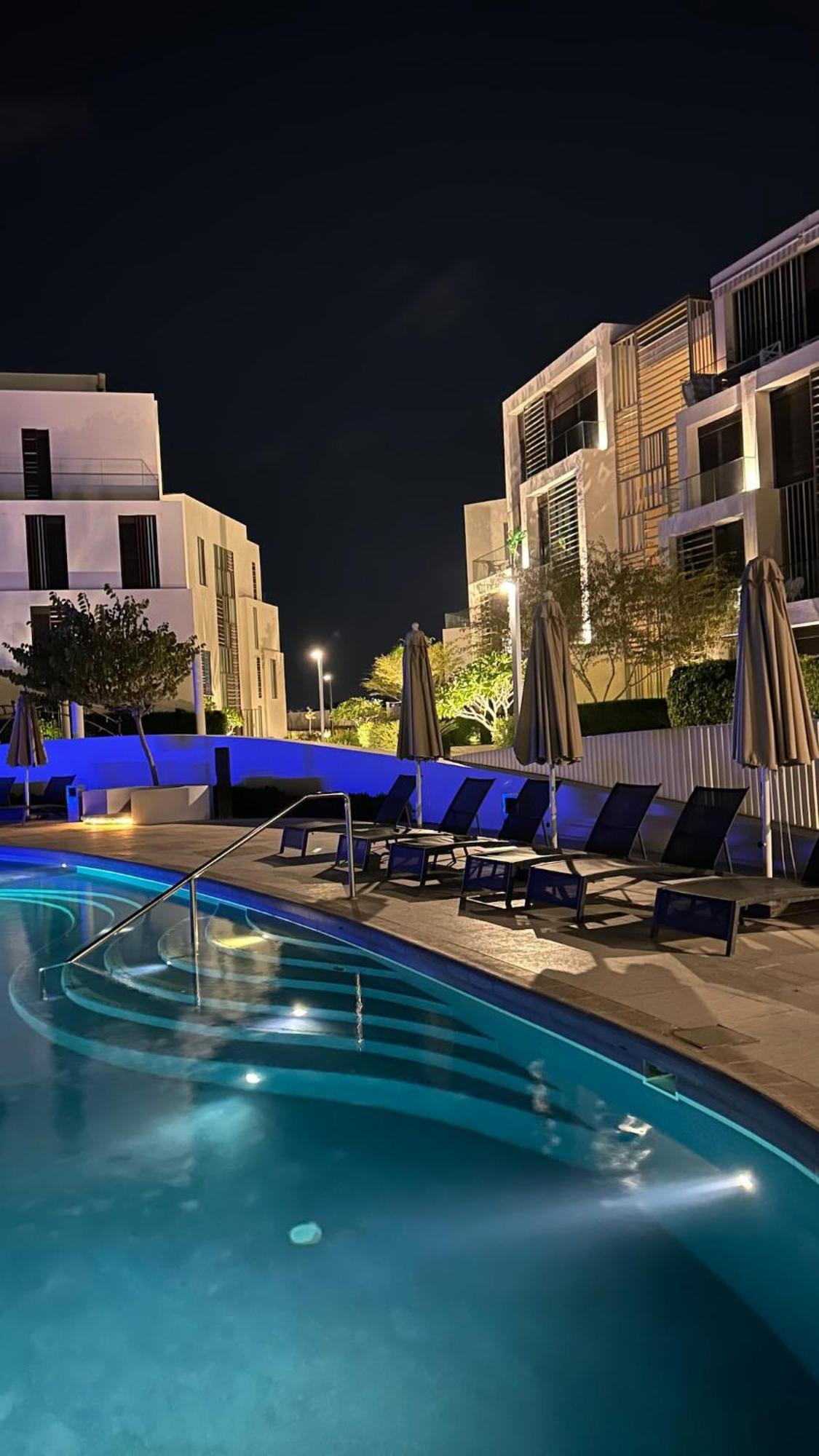 Apartment mit Poolblick