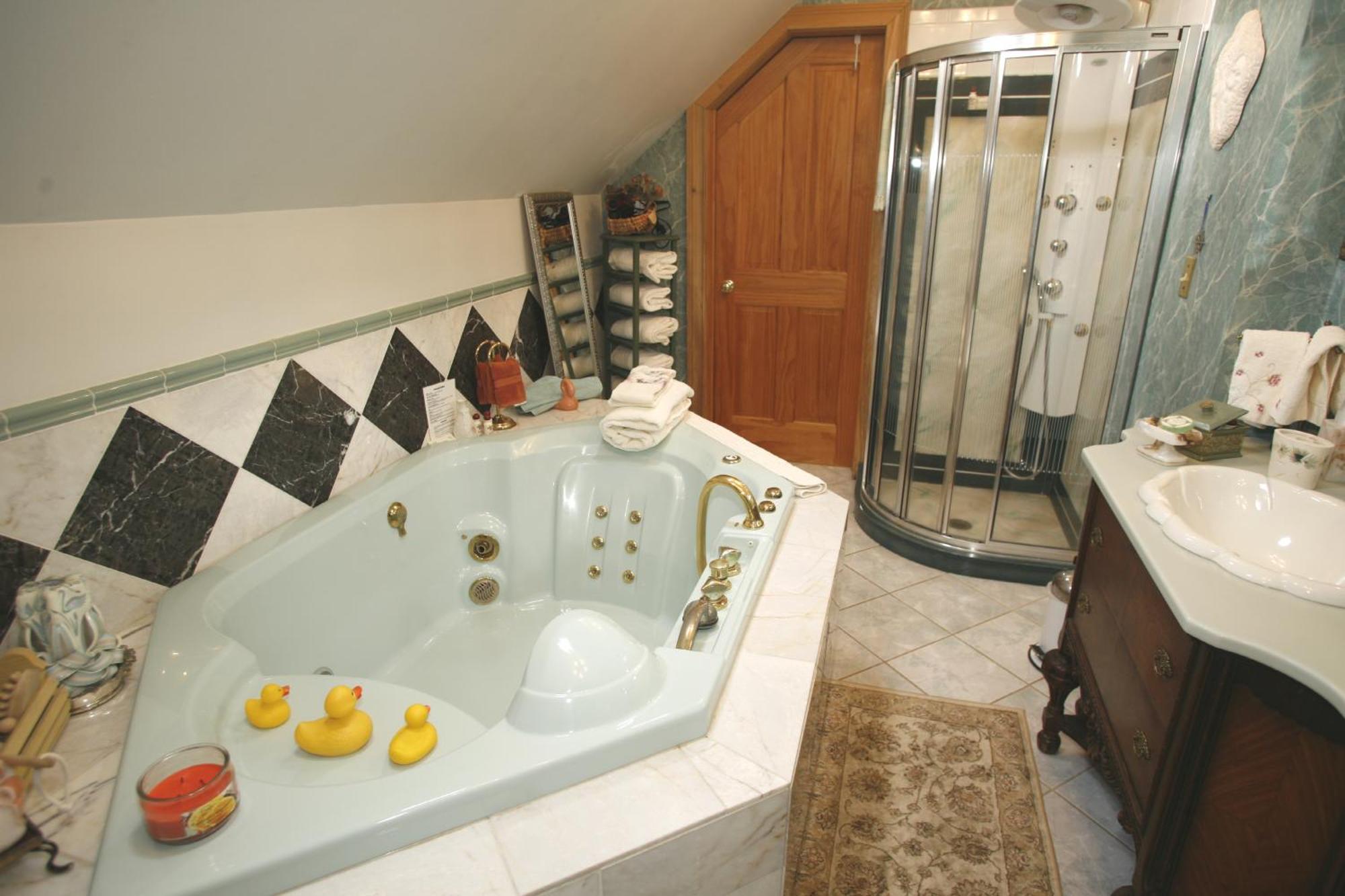 Double Room with Private Bathroom