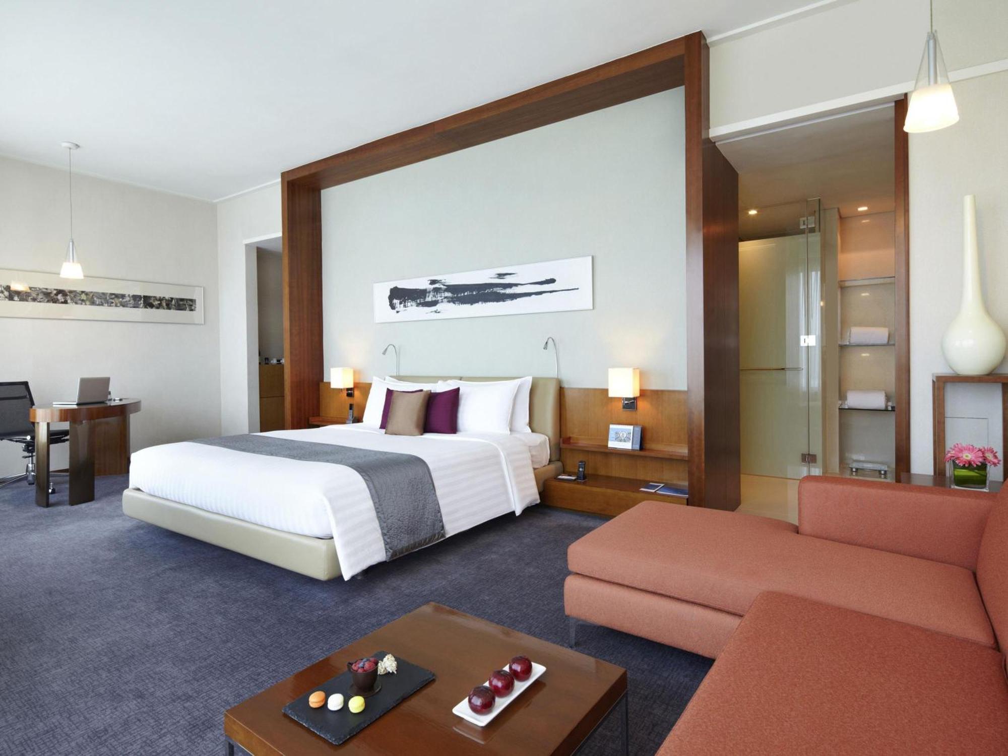 Executive Premier King Suite