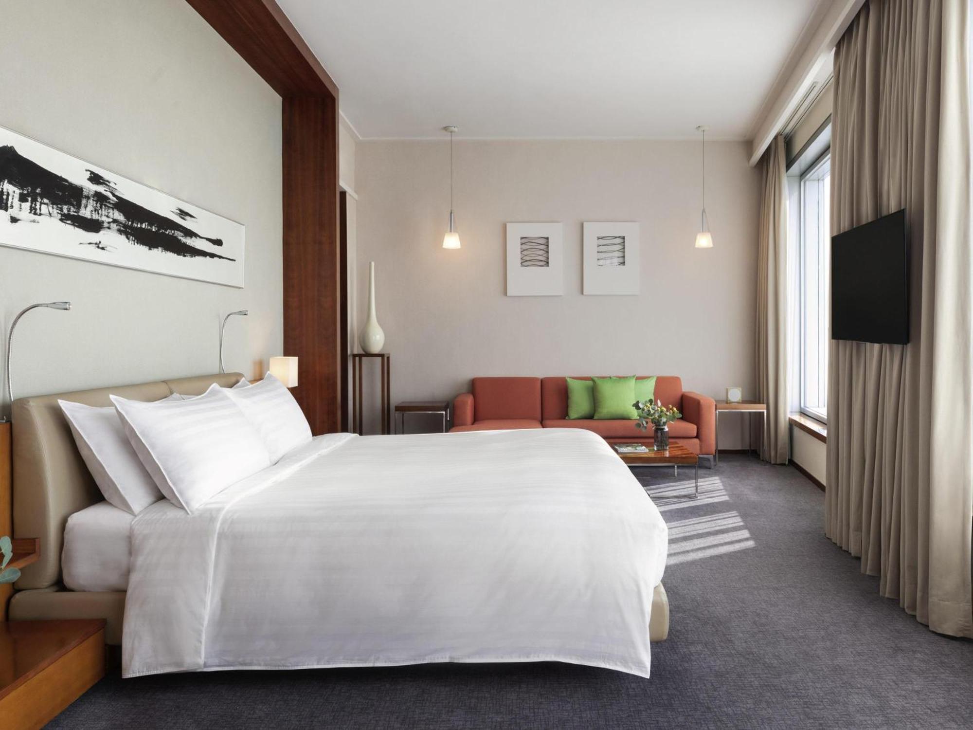 Executive Premier King Suite