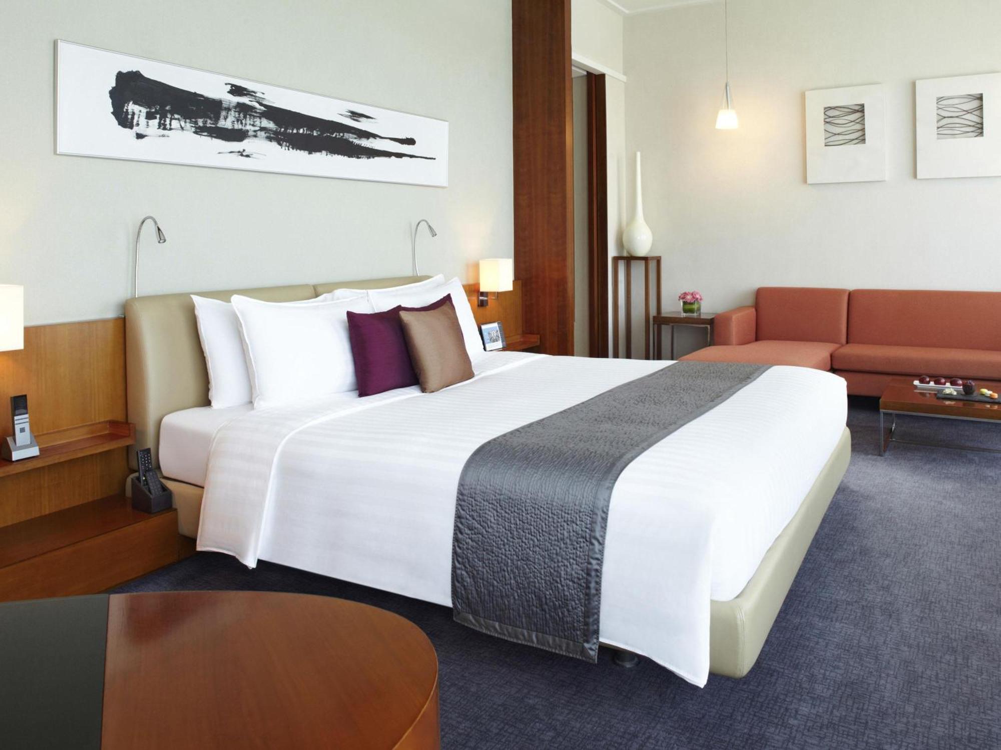Executive Premier King Suite