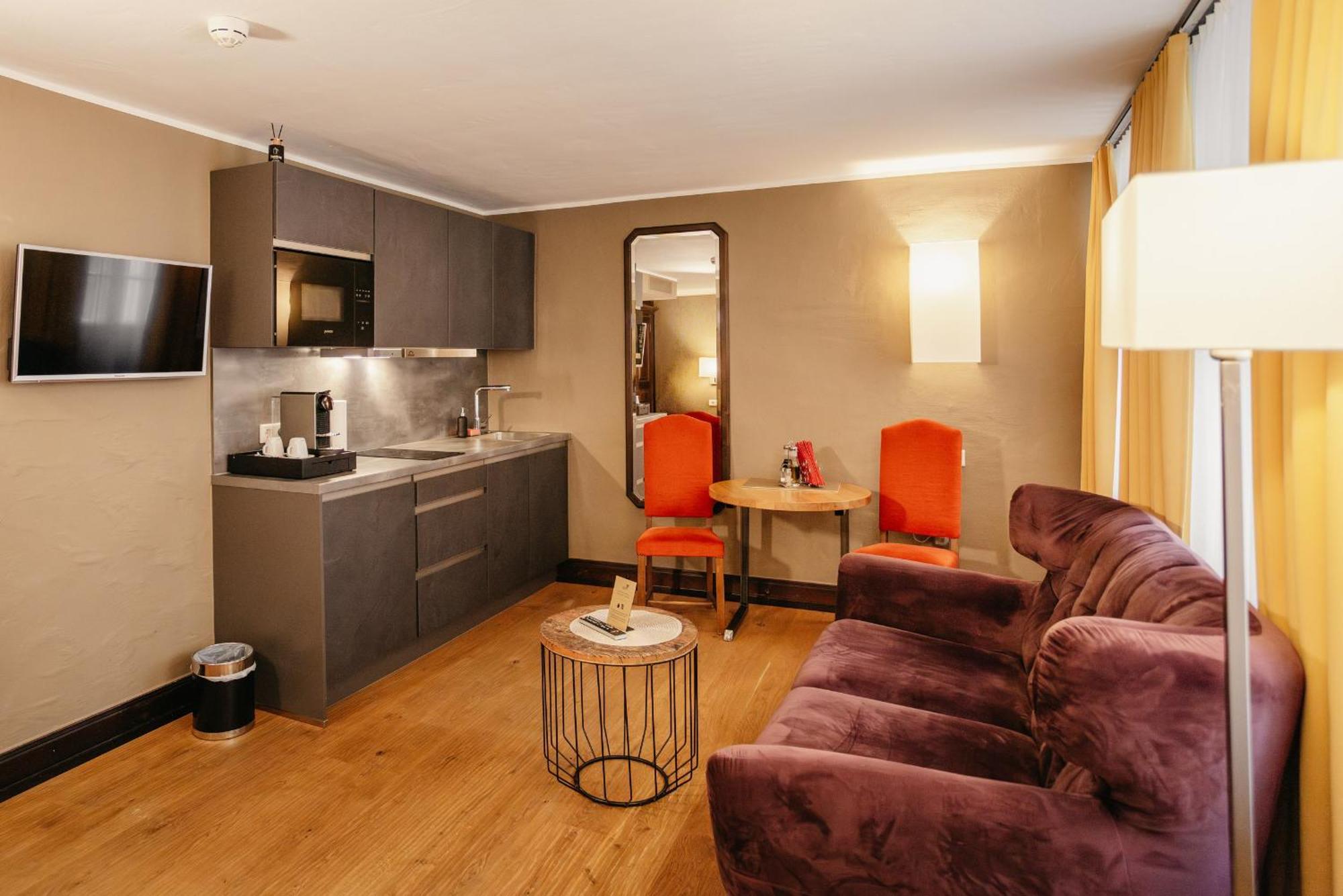 Junior Apartment