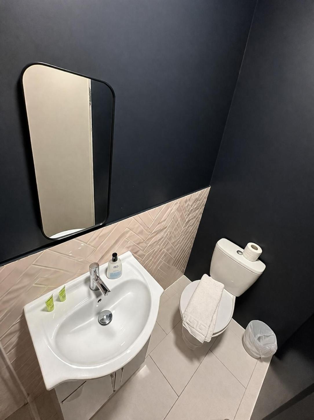 Standard Single Room,1765165913:JPEG