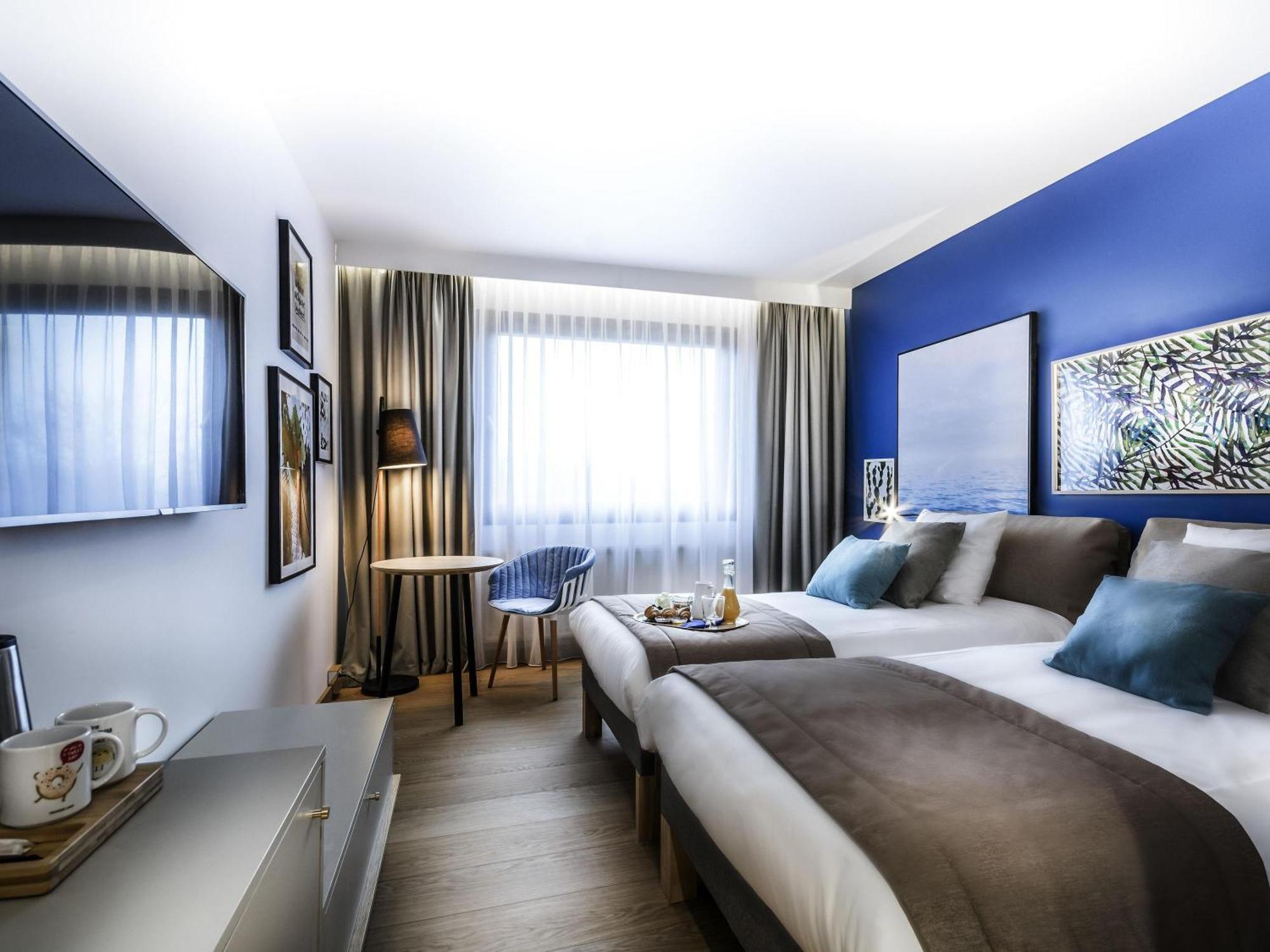 Superior Twin Room Central Sea View