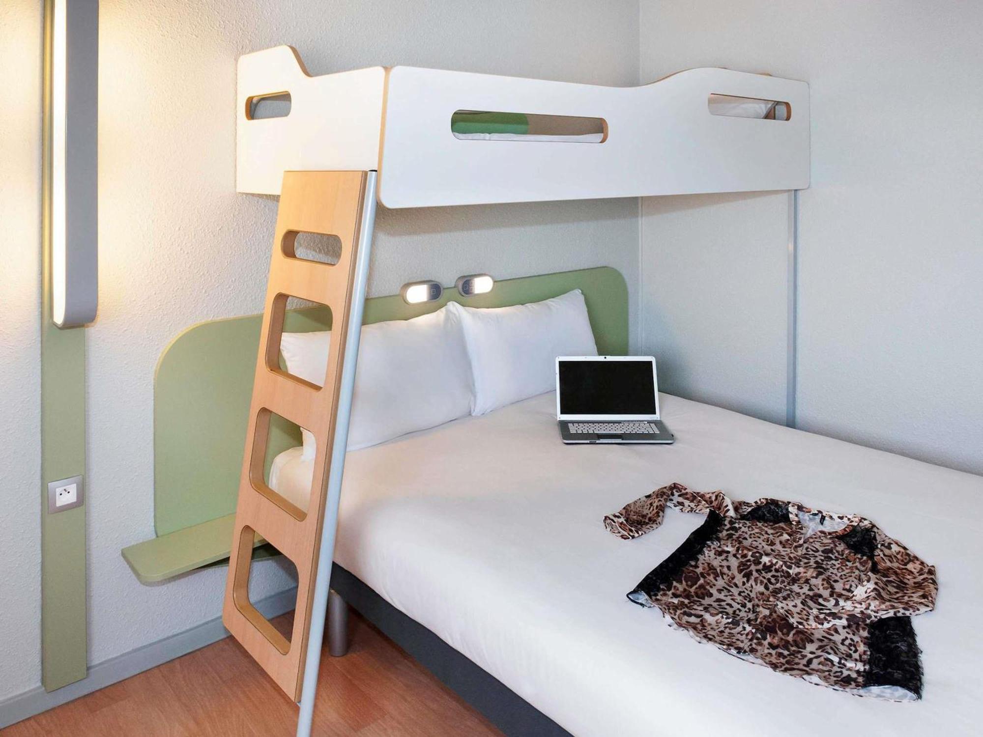 Chambre Standard avec 1 Lit Double et 1 Lit Simple