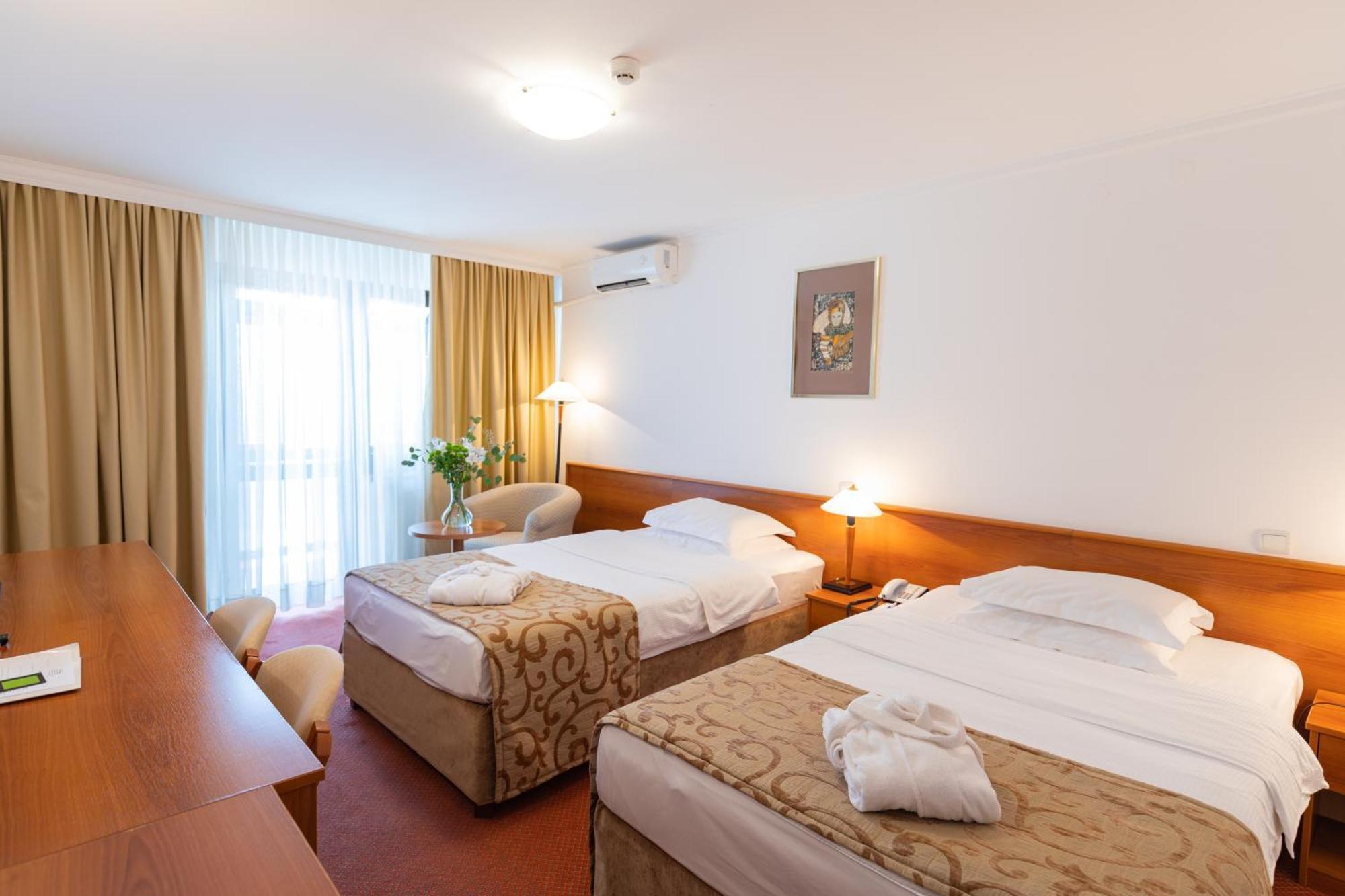 Twin Room,1765201818:JPEG