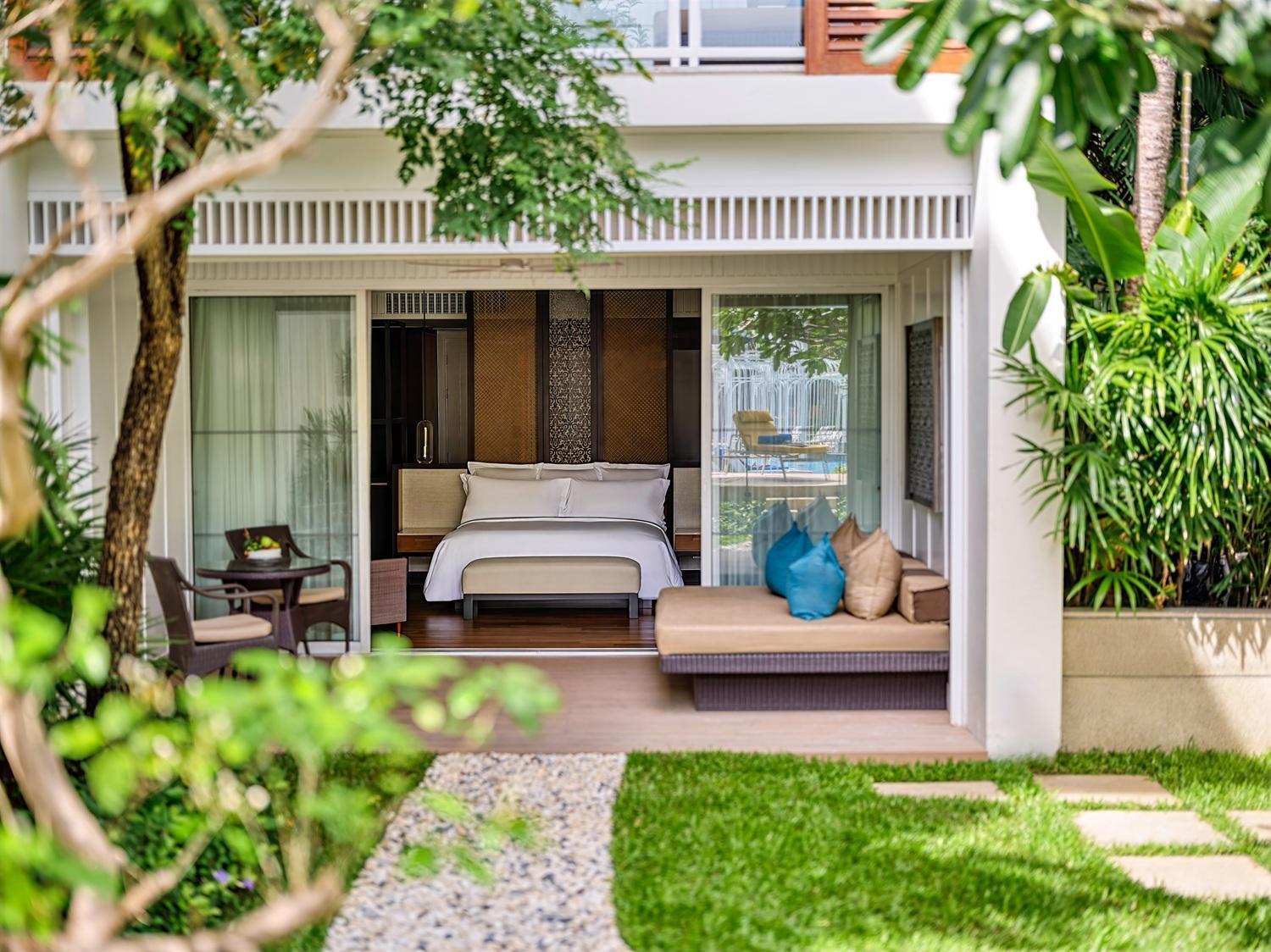 King Suite Private Garden