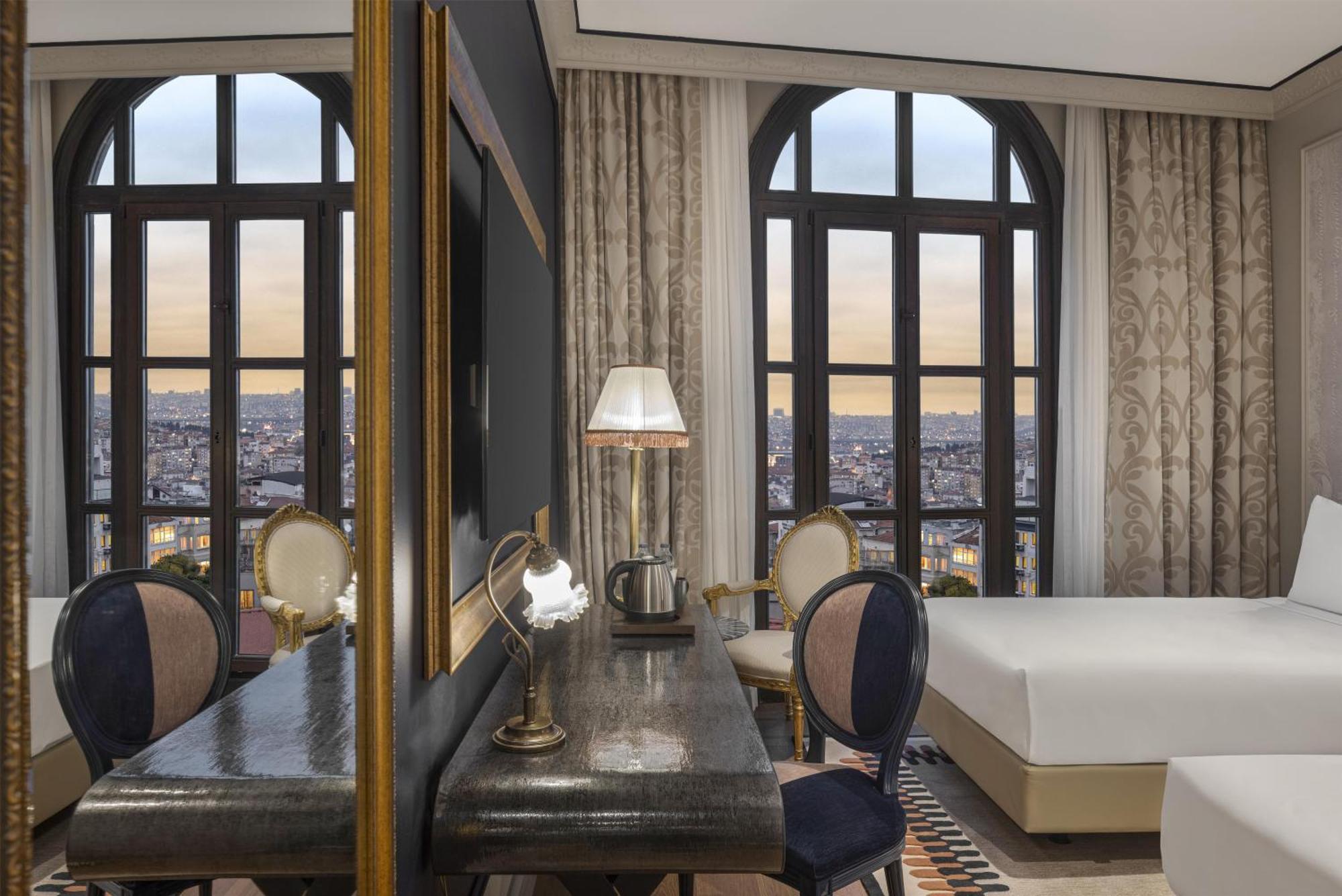 Deluxe Kamer met 2 Aparte Bedden en Uitzicht op de Stad