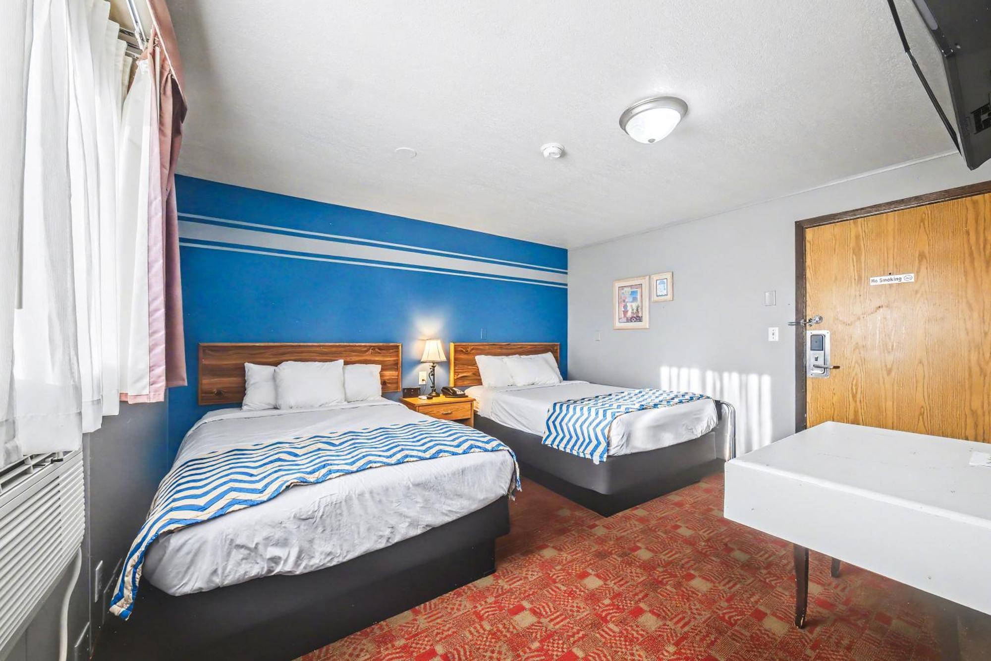 2 Full Beds, Non-Smoking