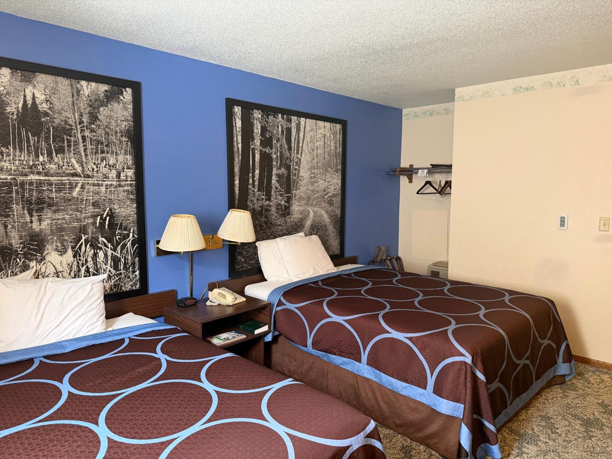 2 Queen Bed