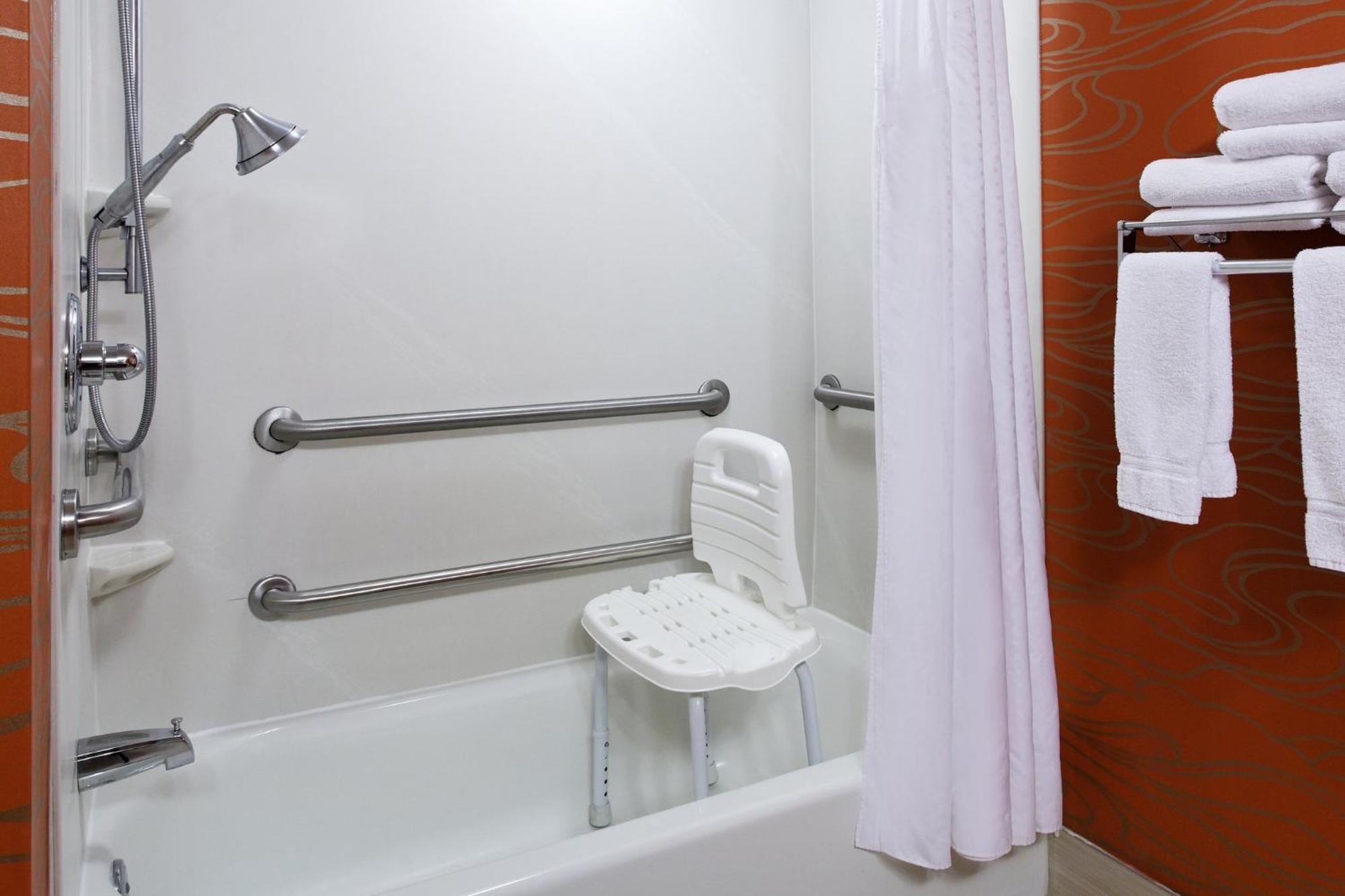 Standard King Room with Mobility Accessible Tub