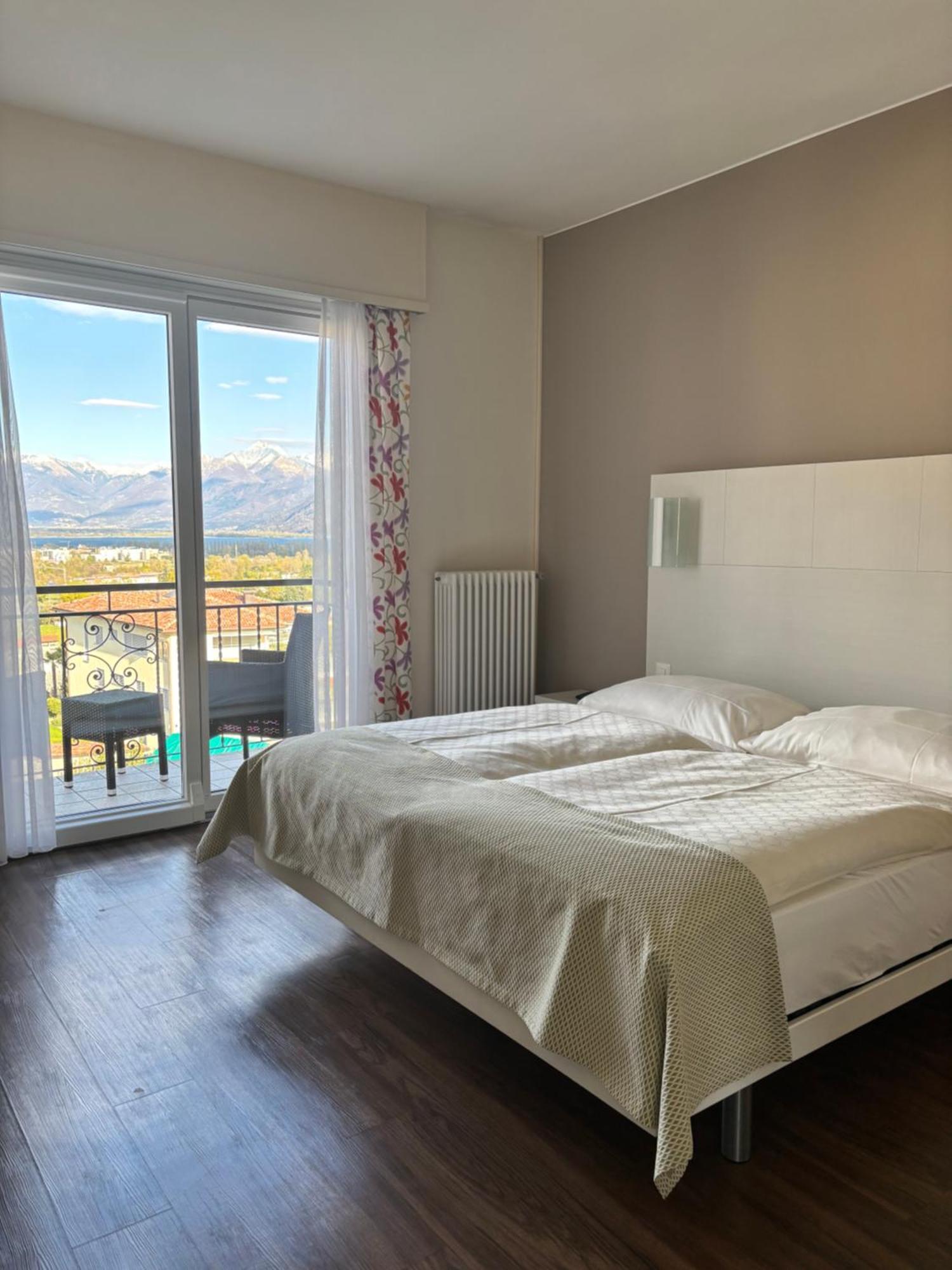 Standard Double Room Lake View
