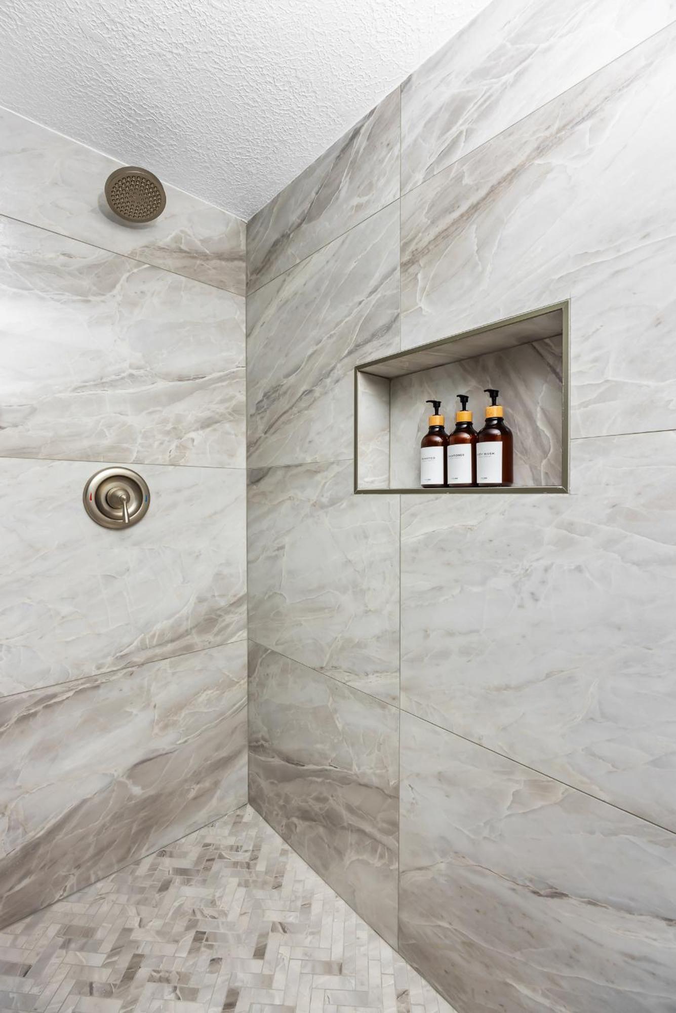 Corner Suite - Non Pet Friendly