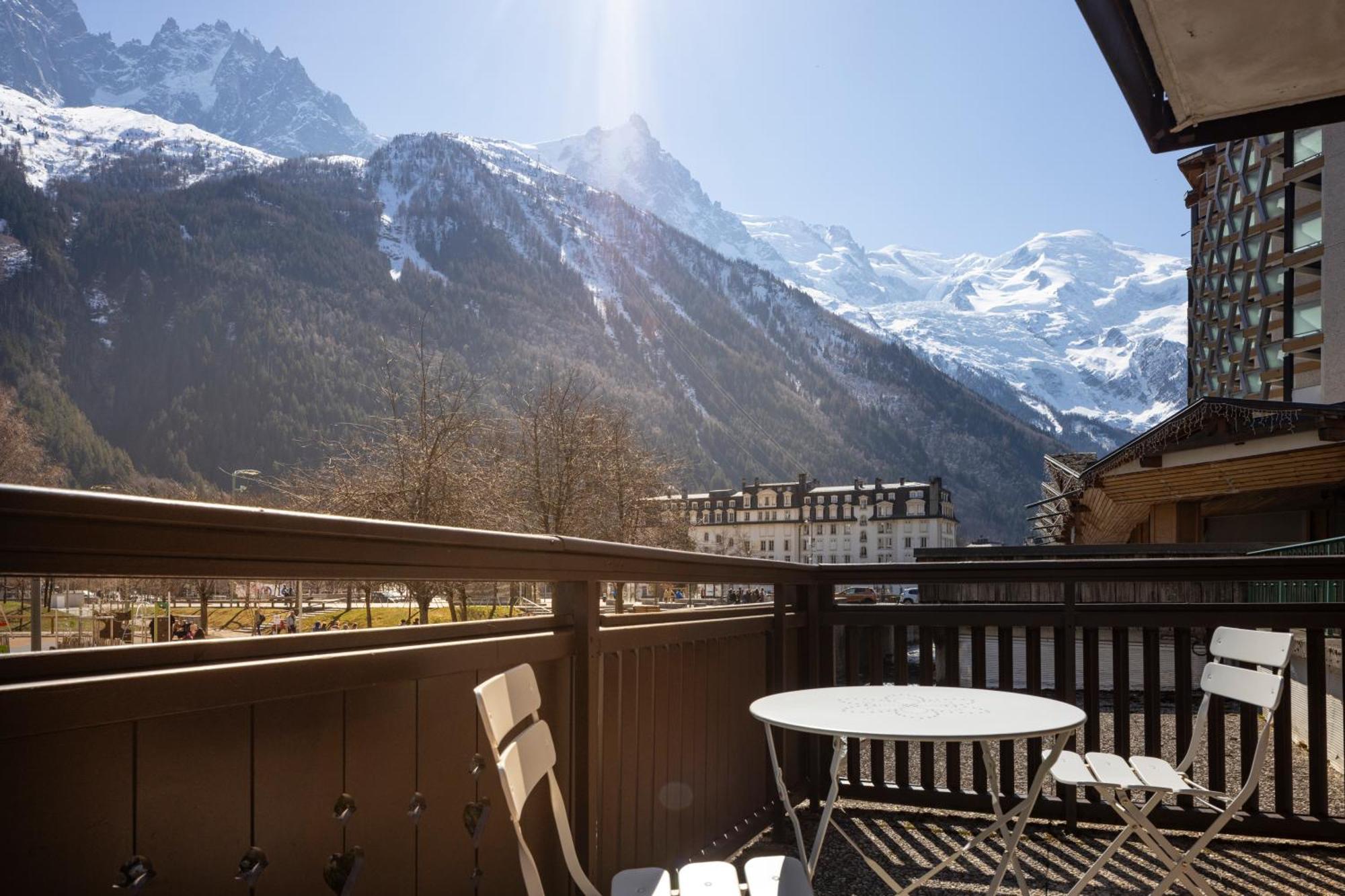 Superior Double or Twin Room Mont Blanc View