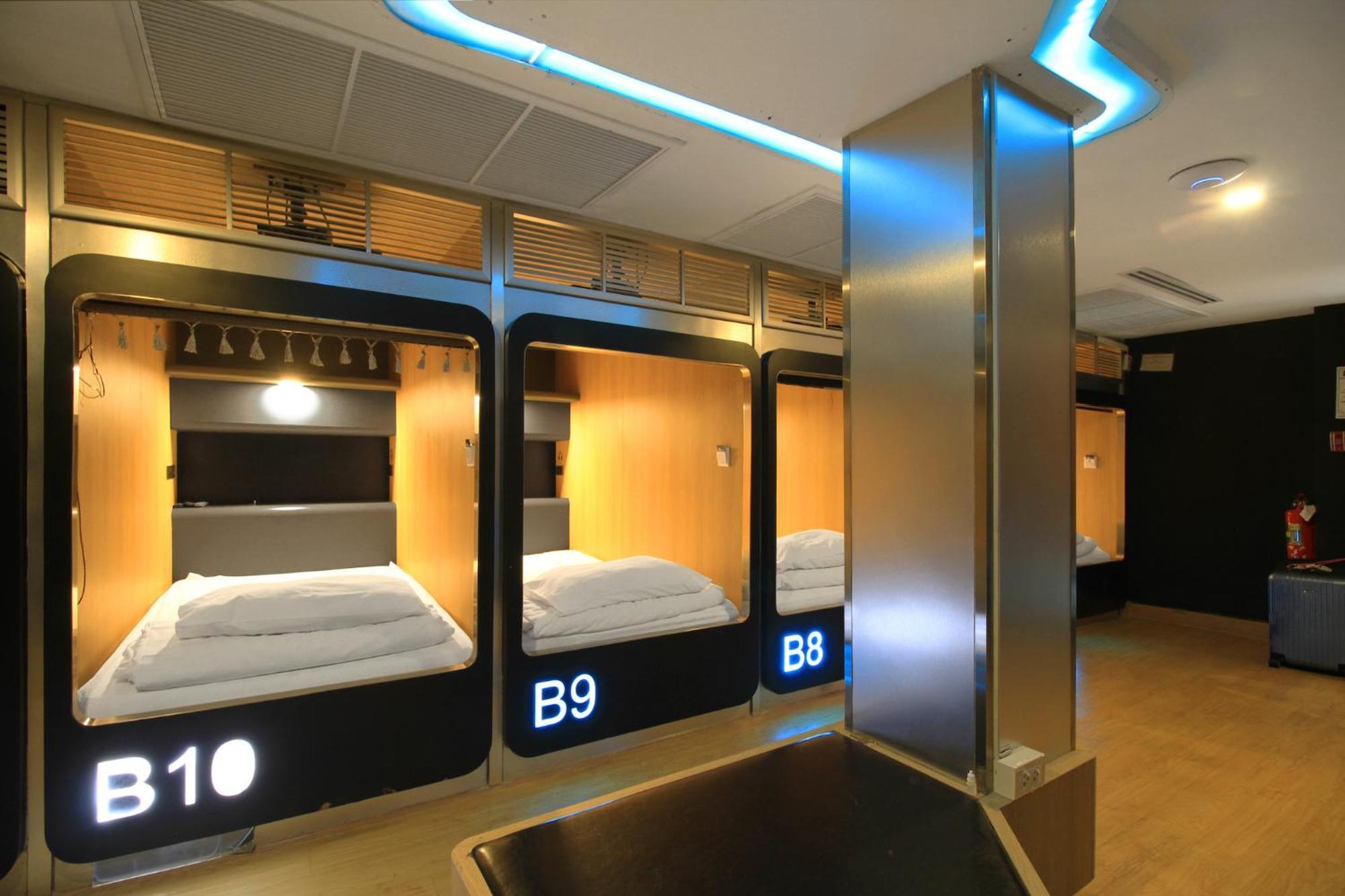 Single Bed in Male Dormitory Room