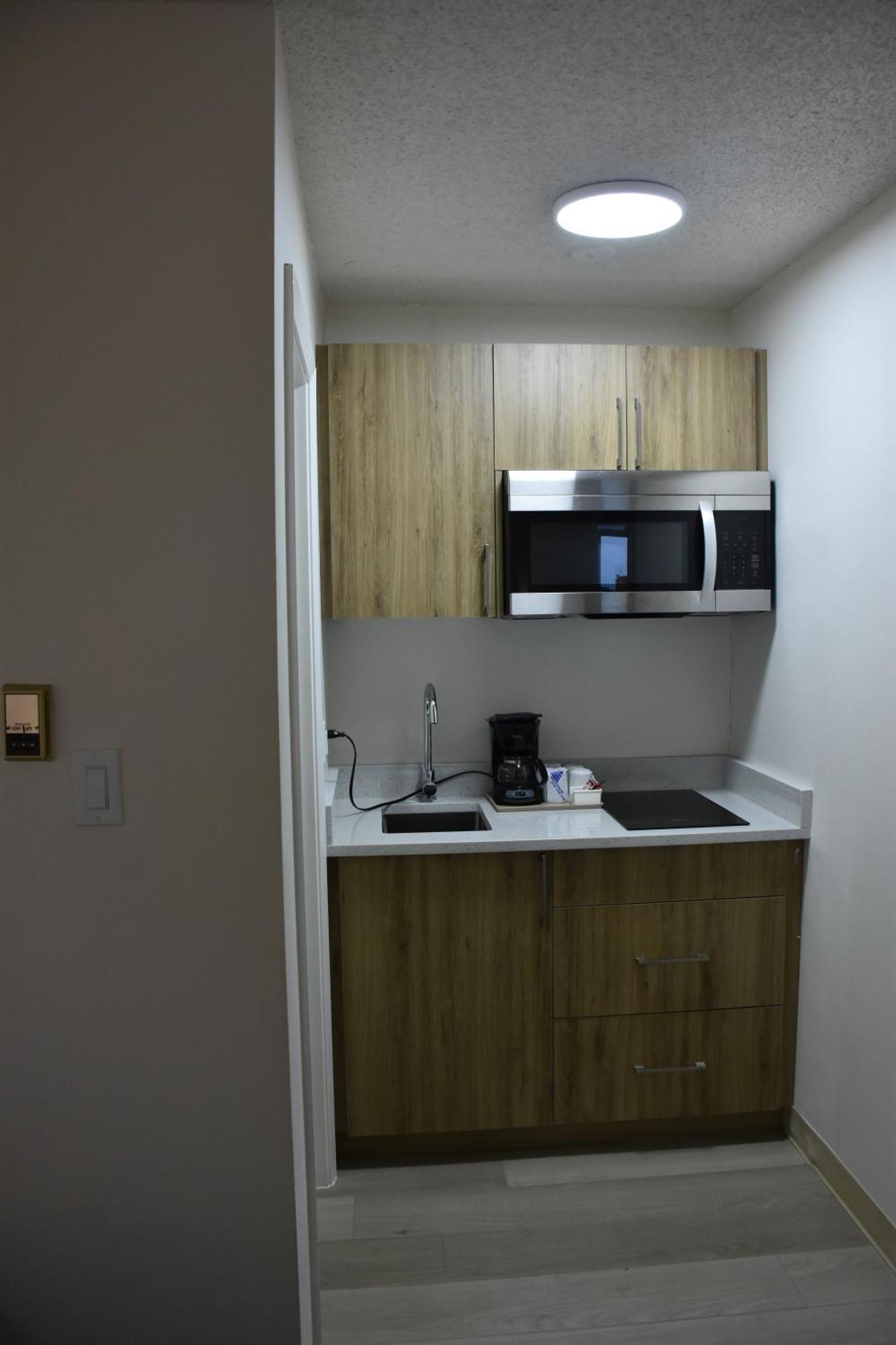 Queen Room with Two Queen Beds and Kitchenette - Non-Smoking