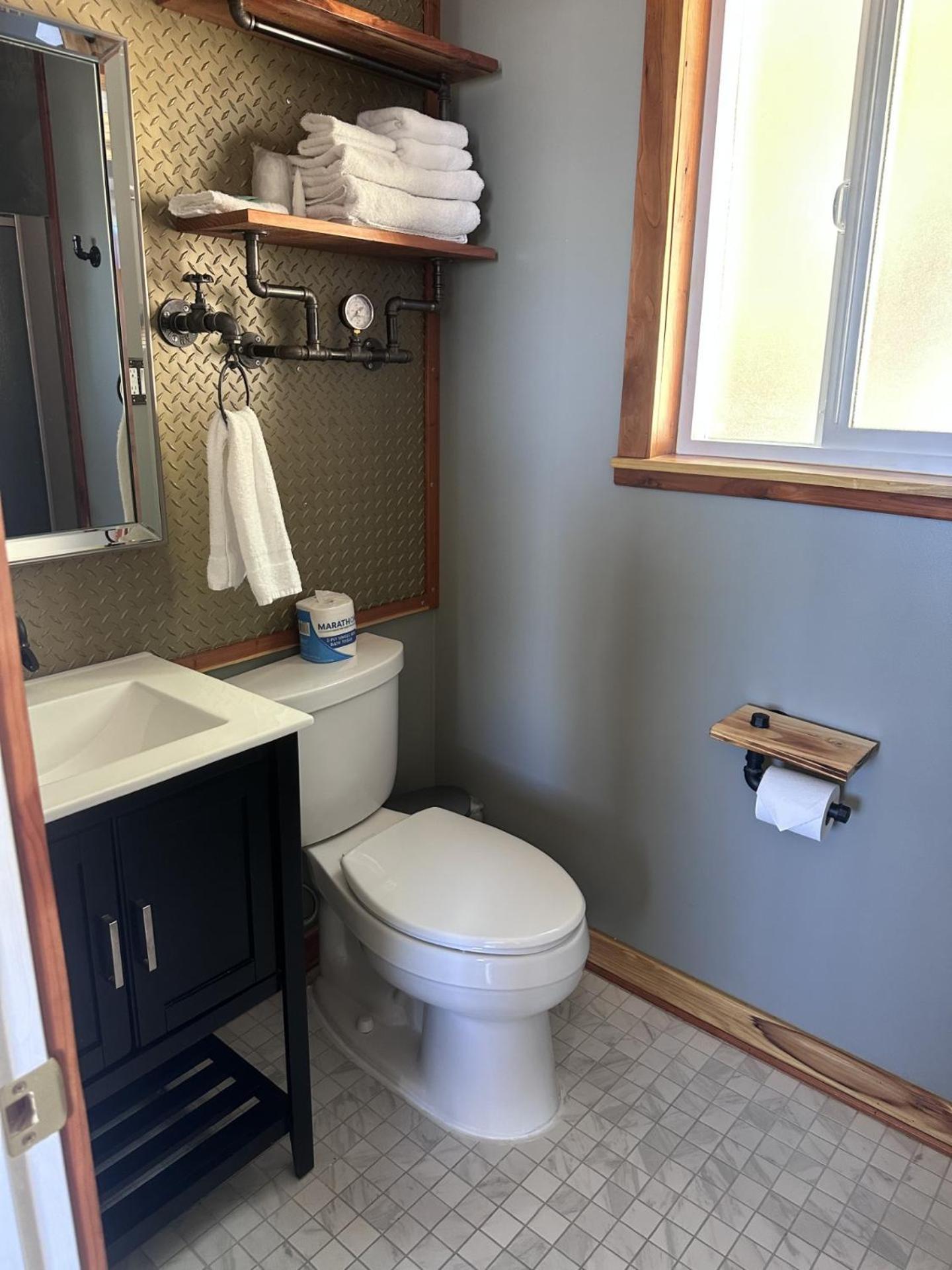 Single Queen Room