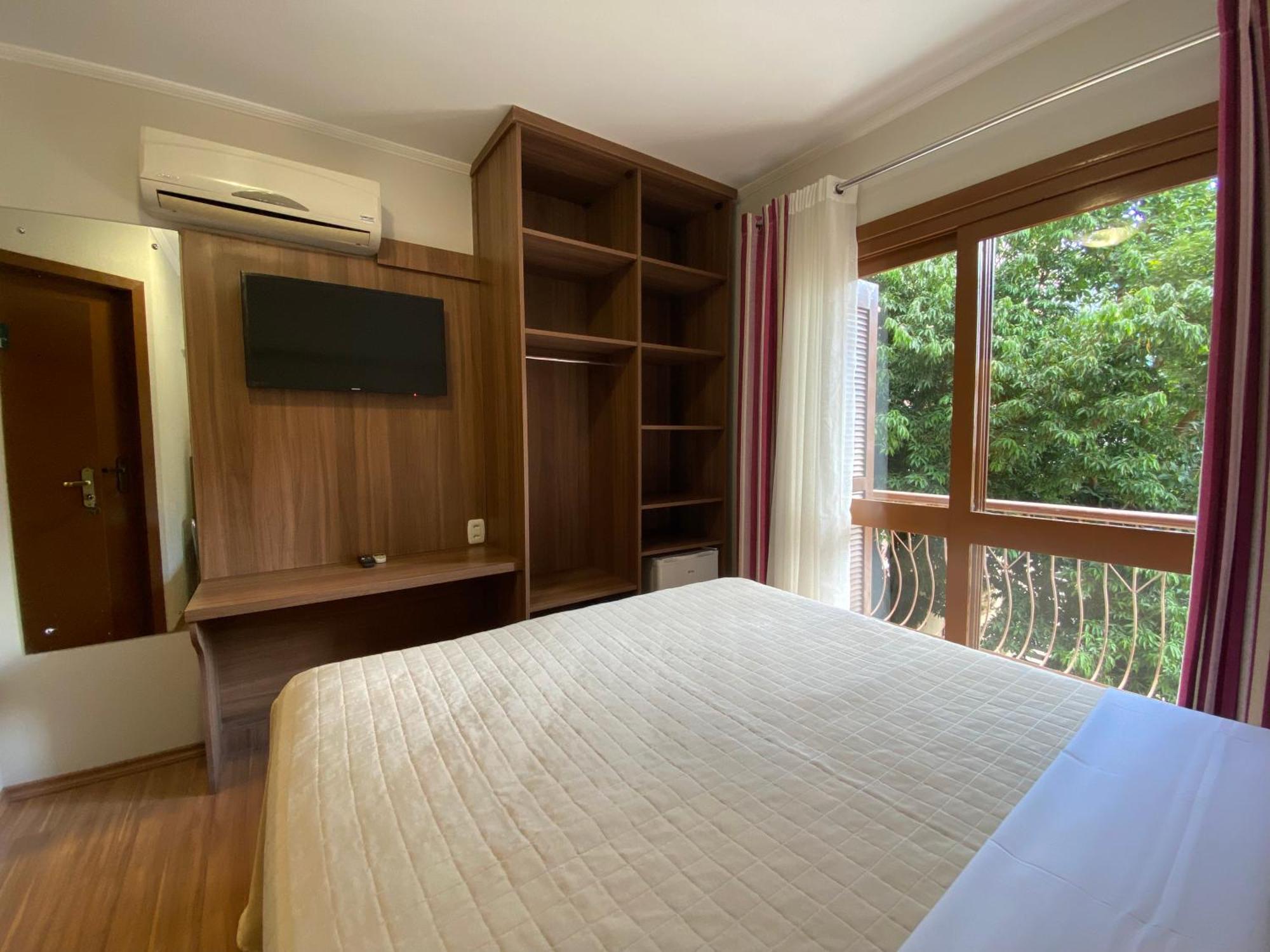 Quarto Duplo com Varanda