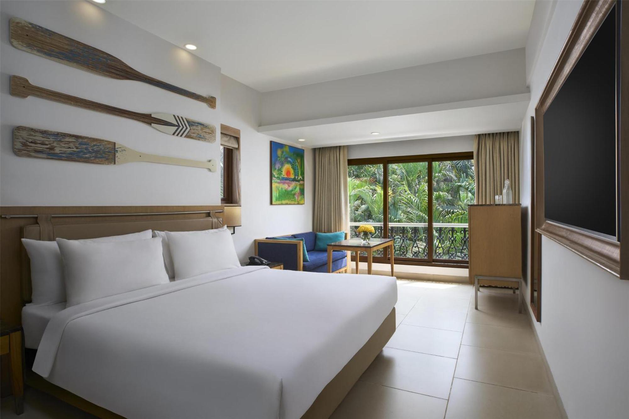 Deluxe Room - Beer on arrival, Happy Hours (7-9 PM)  - INR 500 Credit for Food & Soft Beverages per room per stay