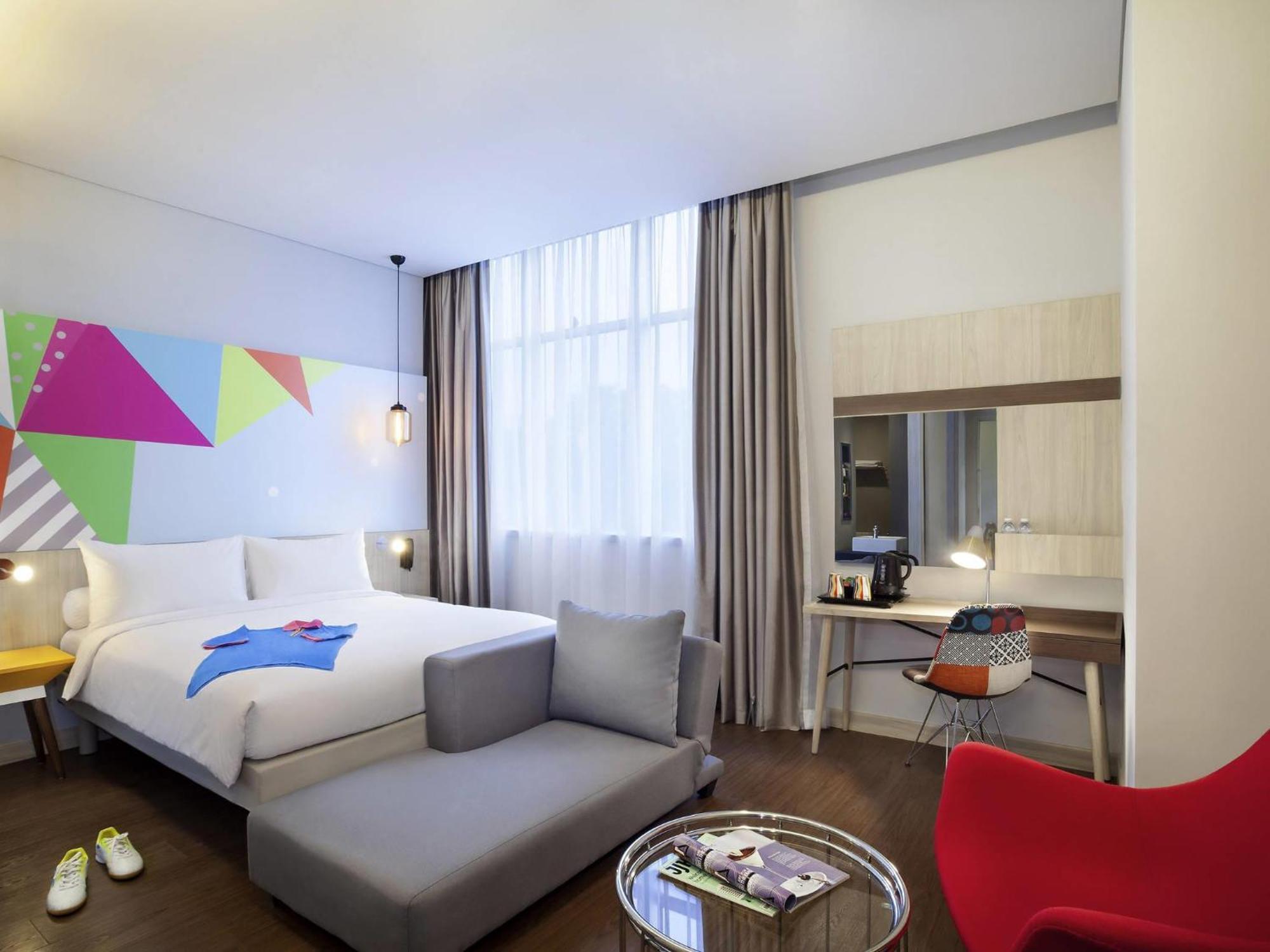 Deluxe Queen Room