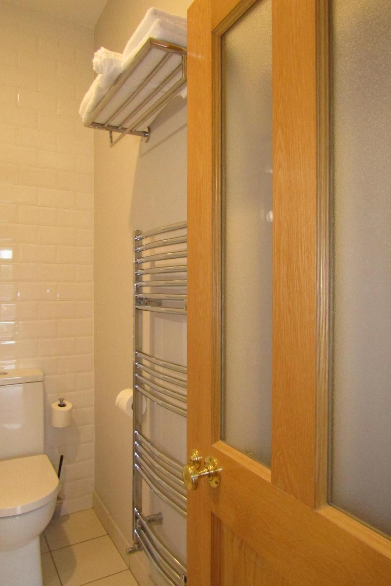Deluxe Double Room (2 Adults + 1 Child)