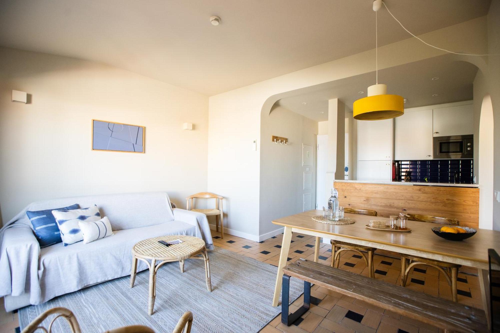 One-Bedroom Apartment Street View