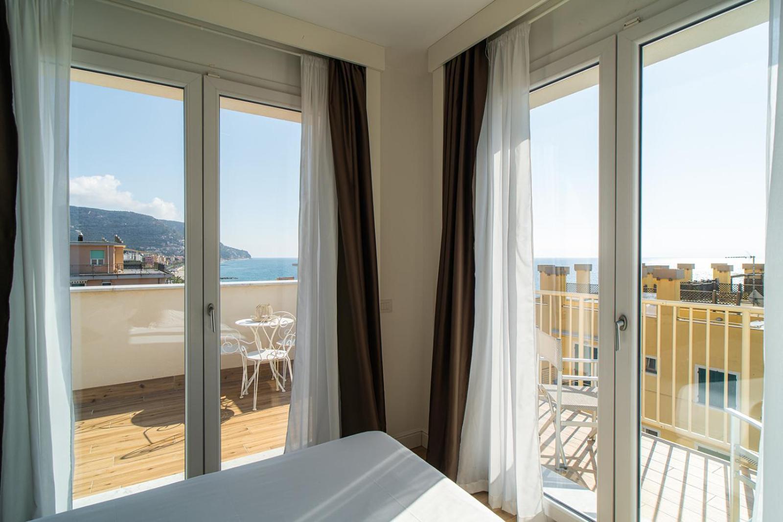 Familienzimmer mit Terrasse und Meerblick