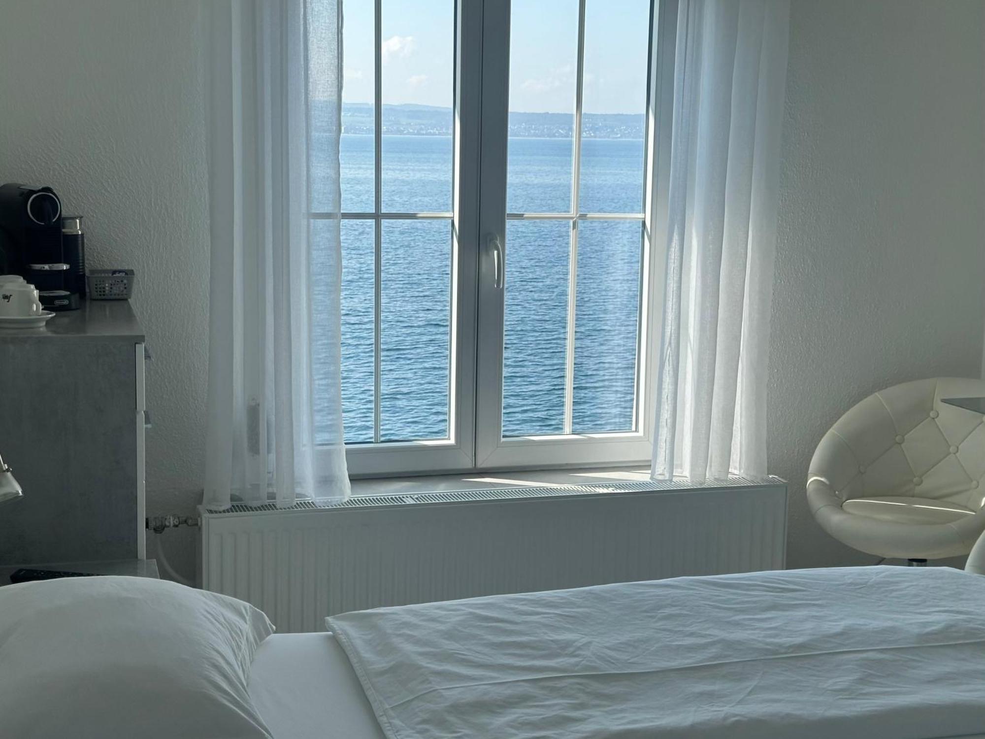 Doppelzimmer mit Seeblick