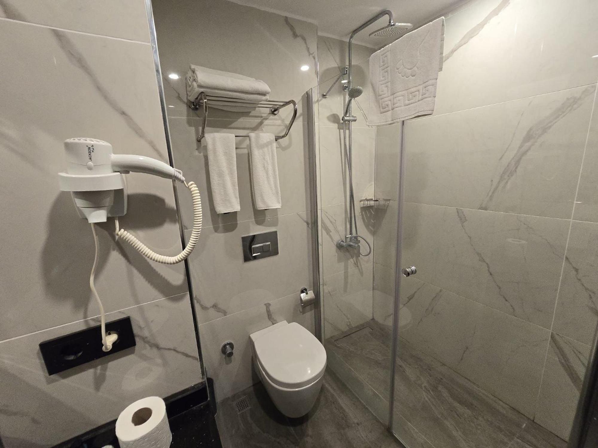 Superior Triple Room,1765550989:JPEG