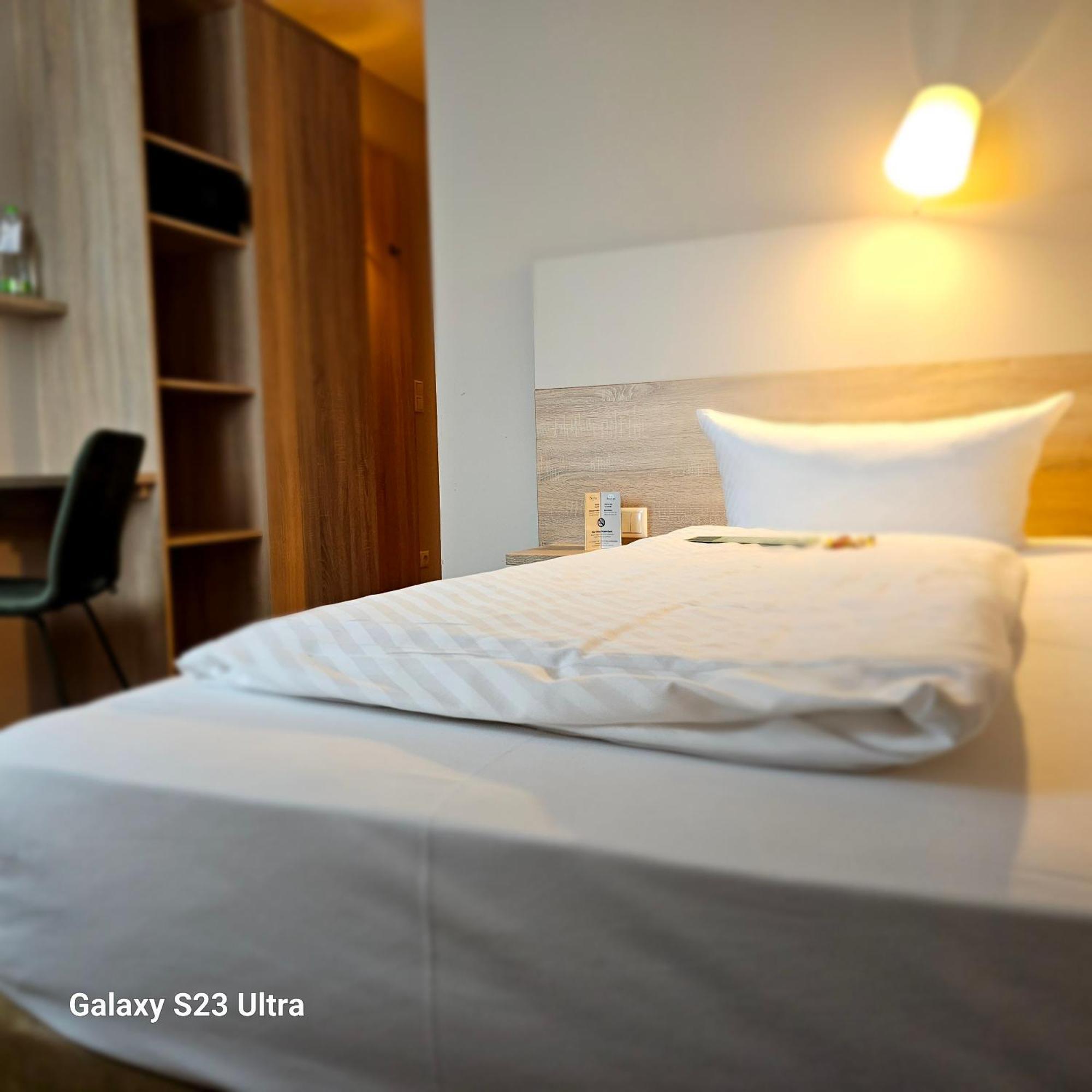 Standard Single Room,1765798058:JPEG