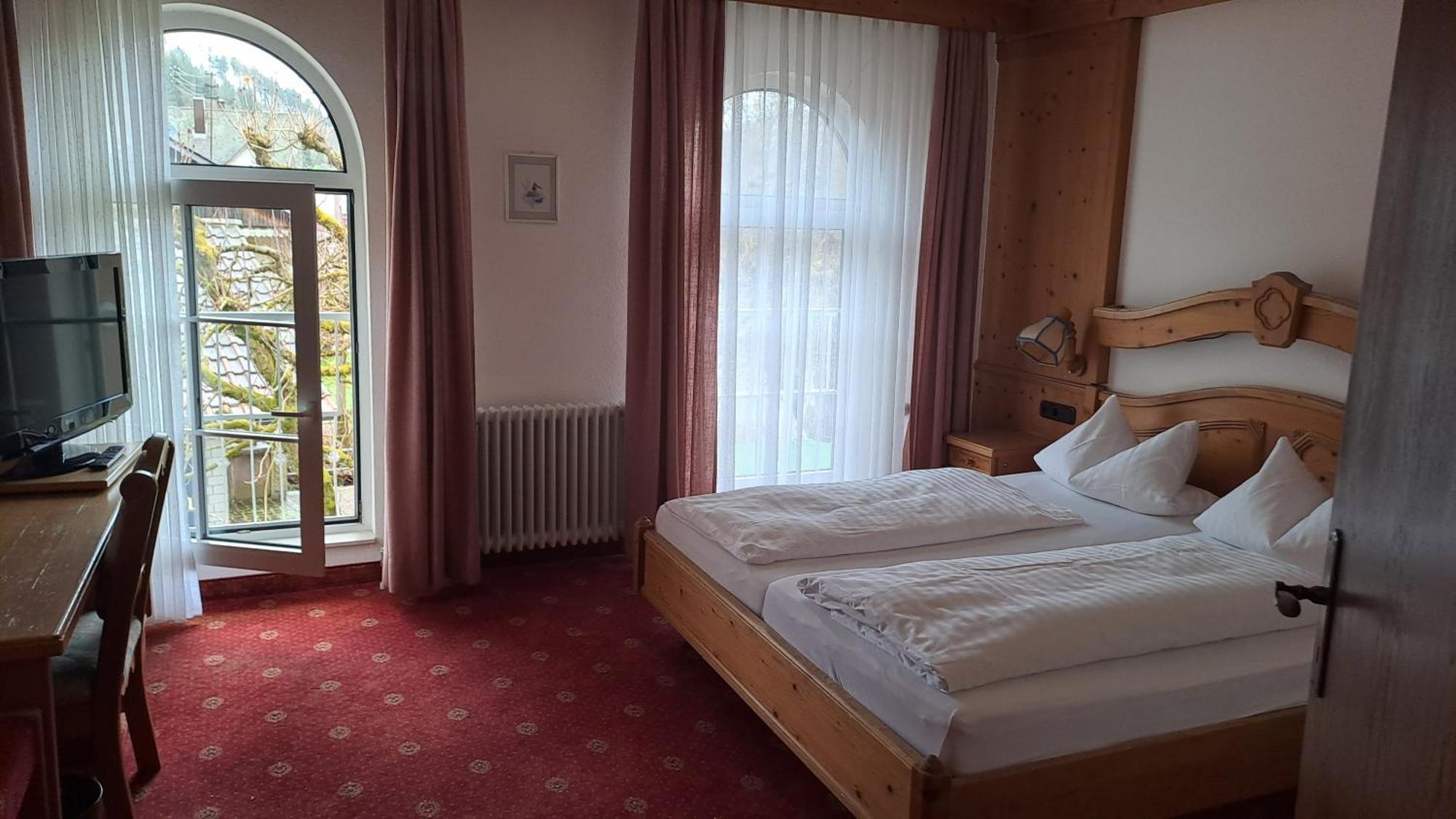 Double Room (2)