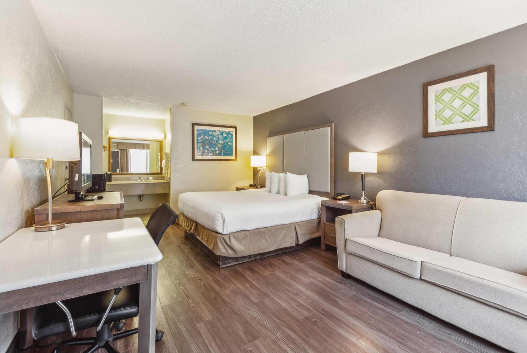 King Room First Floor or Smoking
