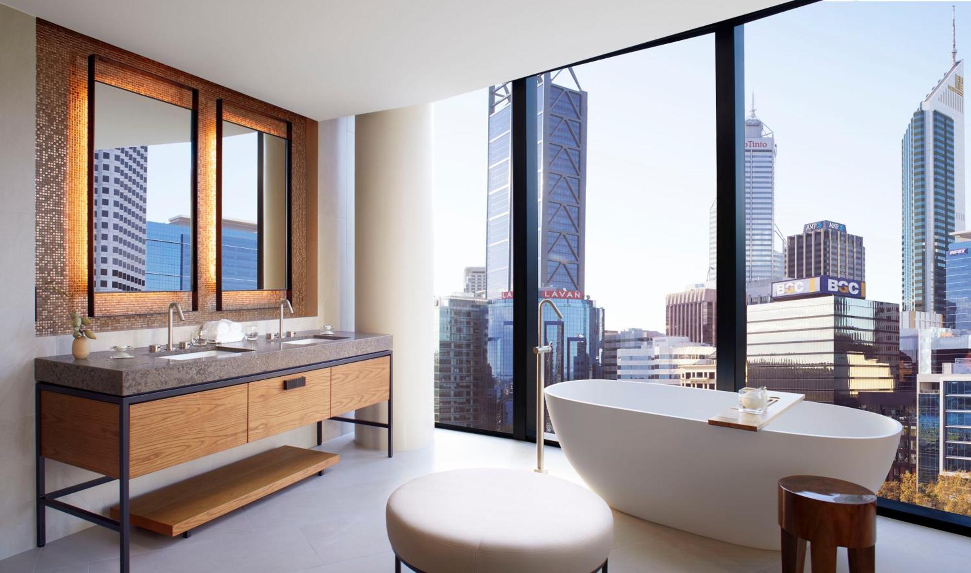 King Studio Soaking Tub Skyline View