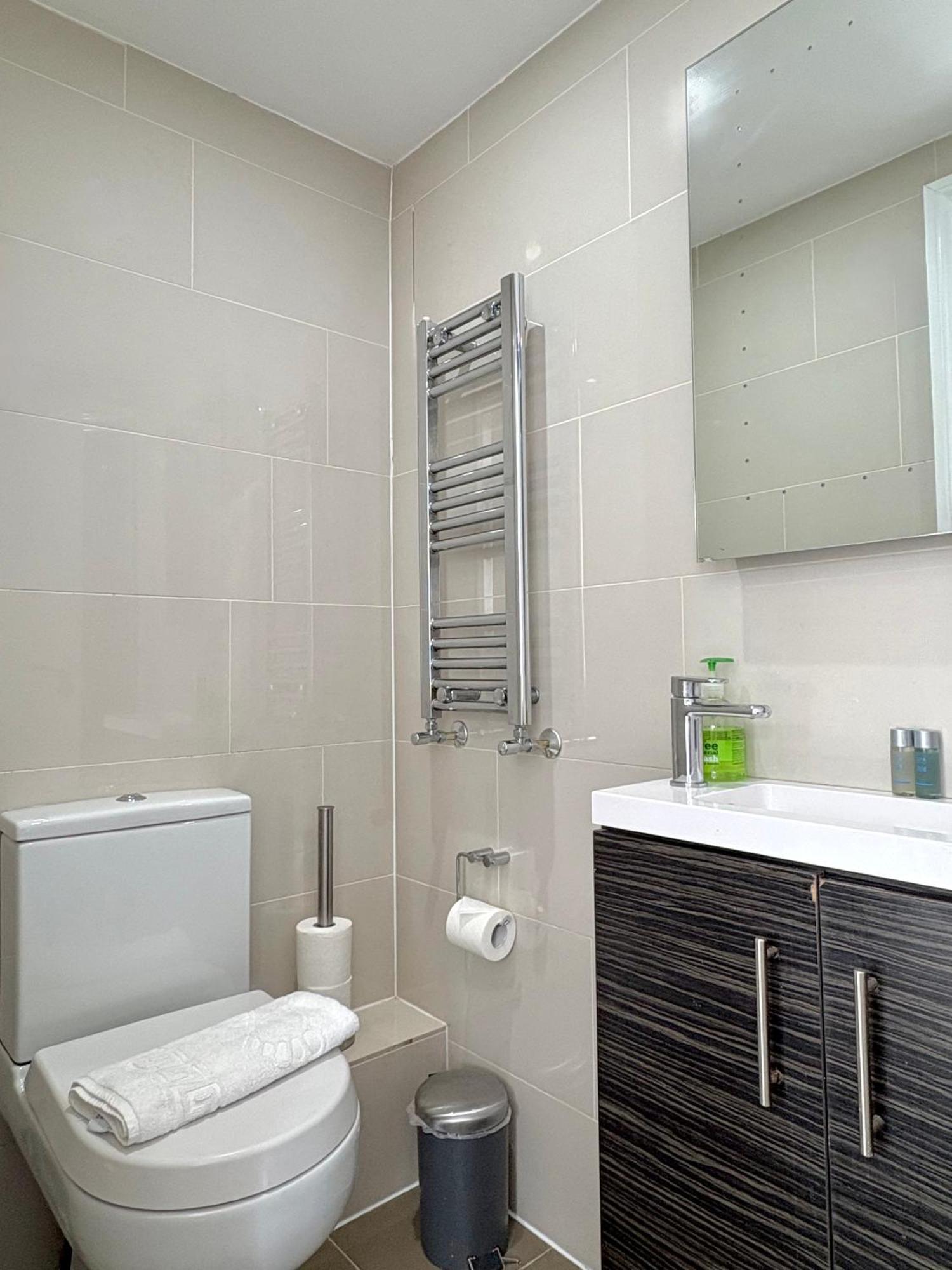 Double Room Private Bathroom