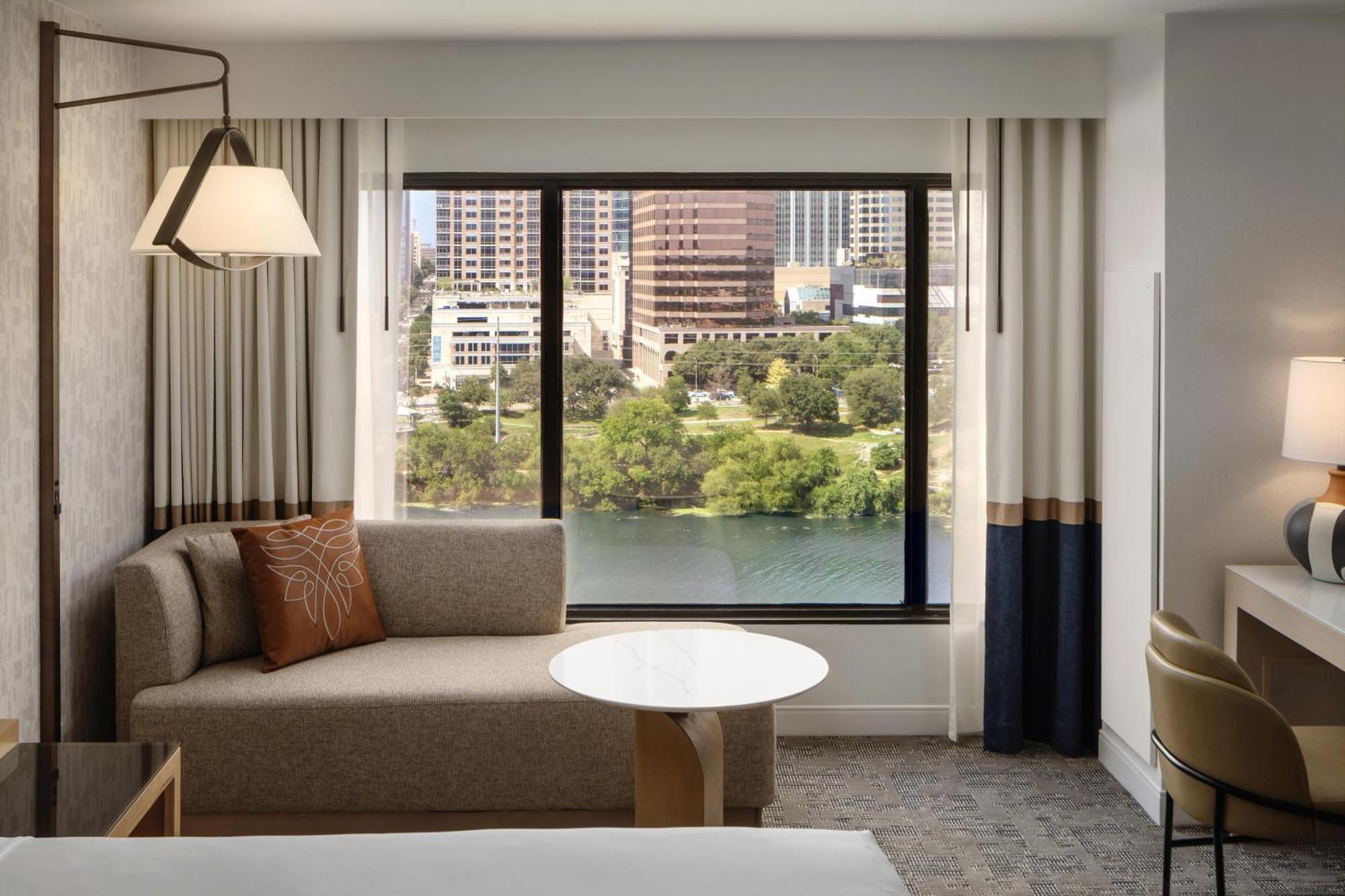 Lake View Studio Suite,1765755734:JPEG