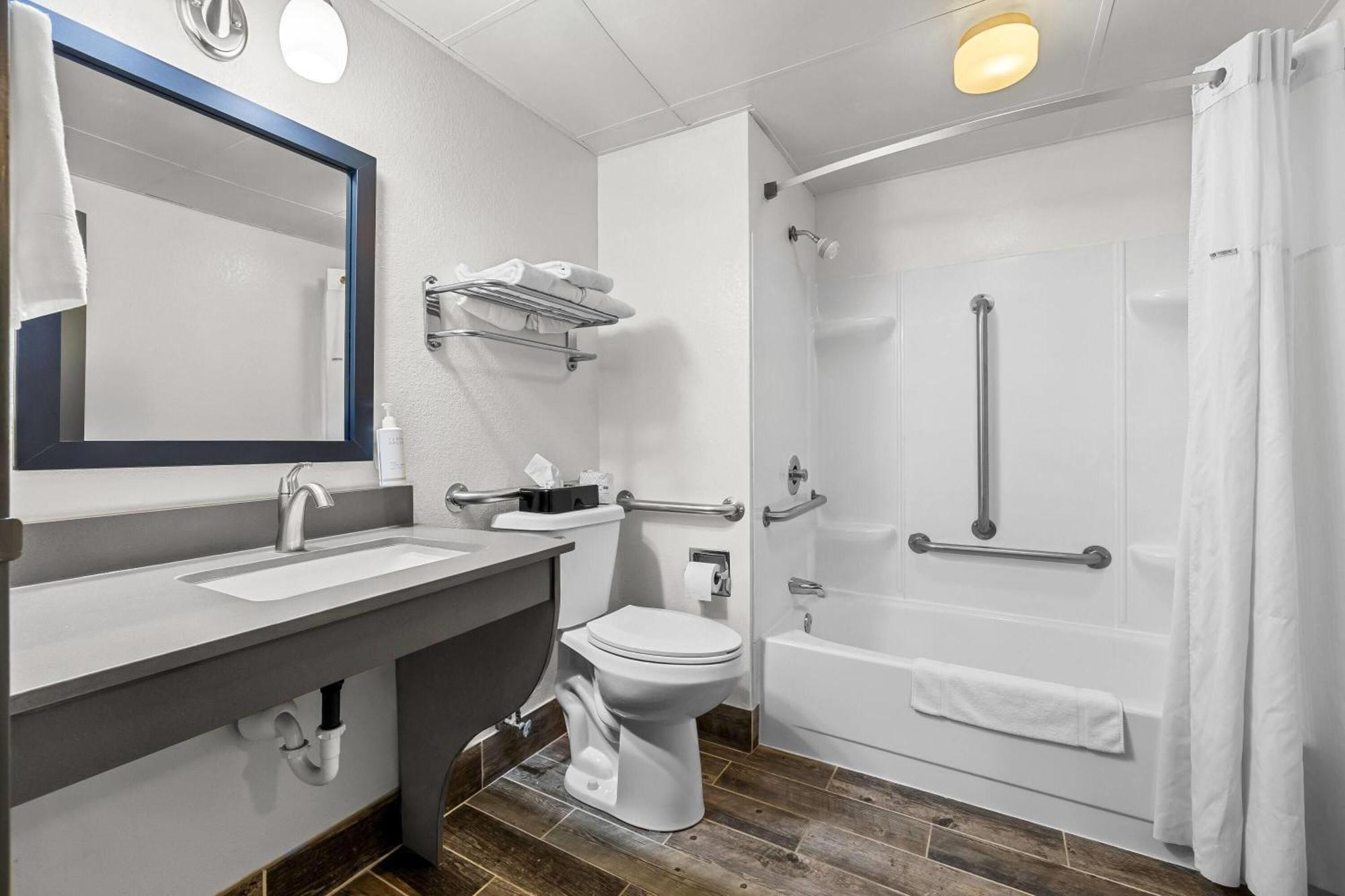 Deluxe Double Room with Two Double Beds - Disability Access - Non-Smoking