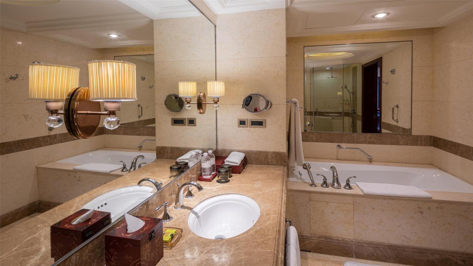 Premium King Room