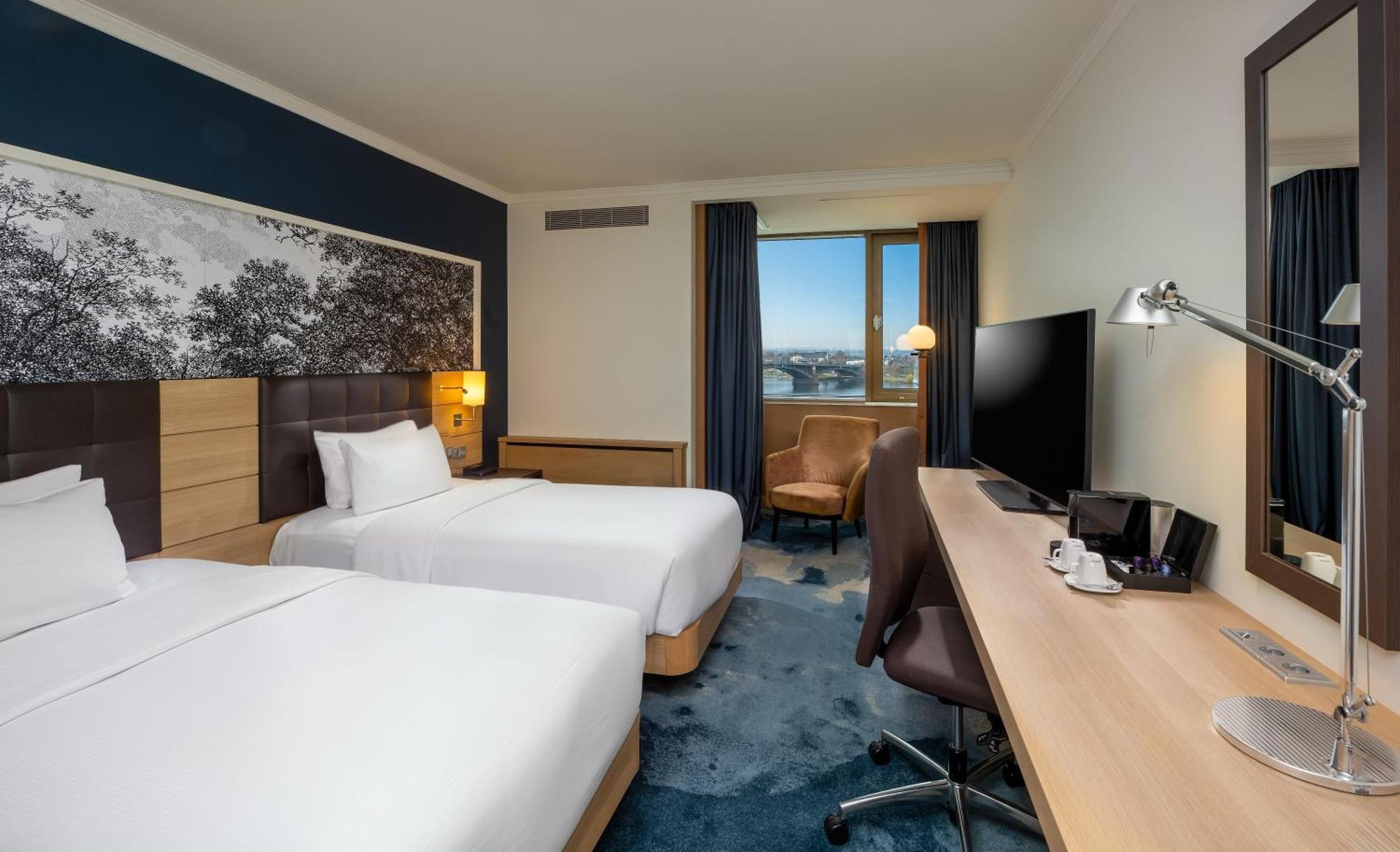 Twin Executive Room River View Rhine Wing