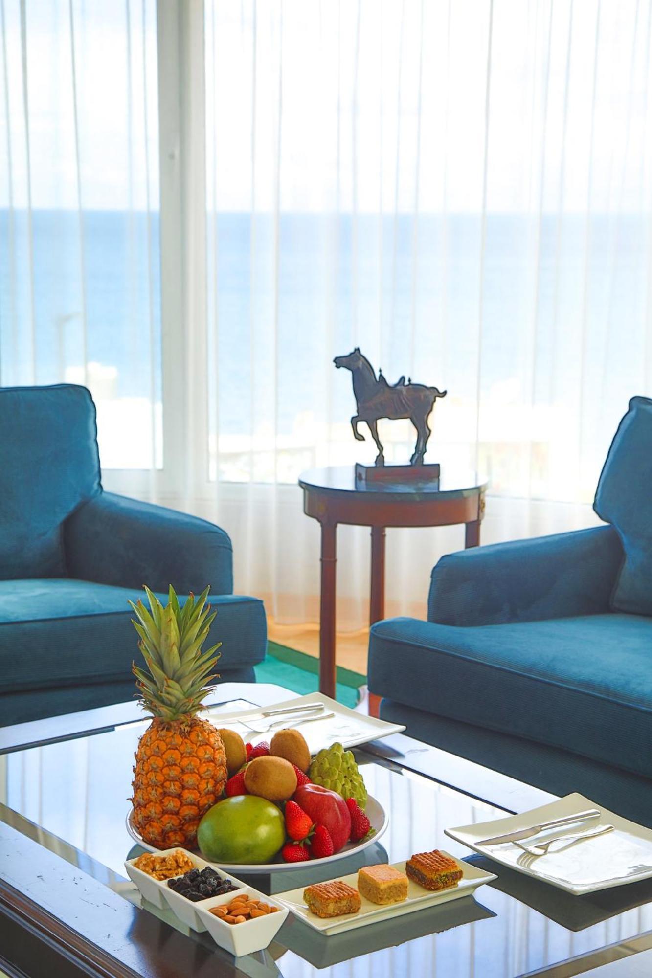 Executive Suite Sea View