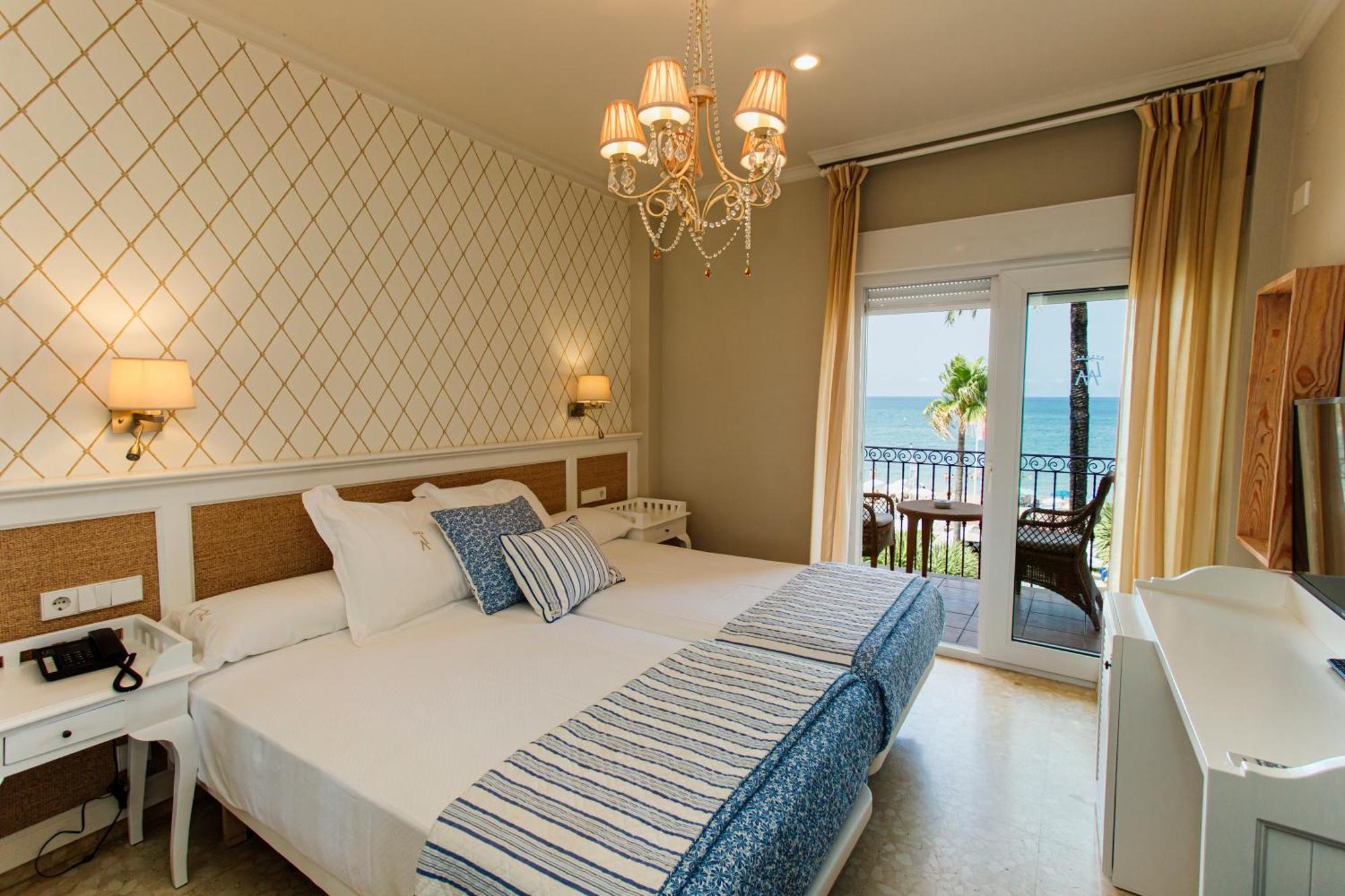 Classic Twin Room Sea View