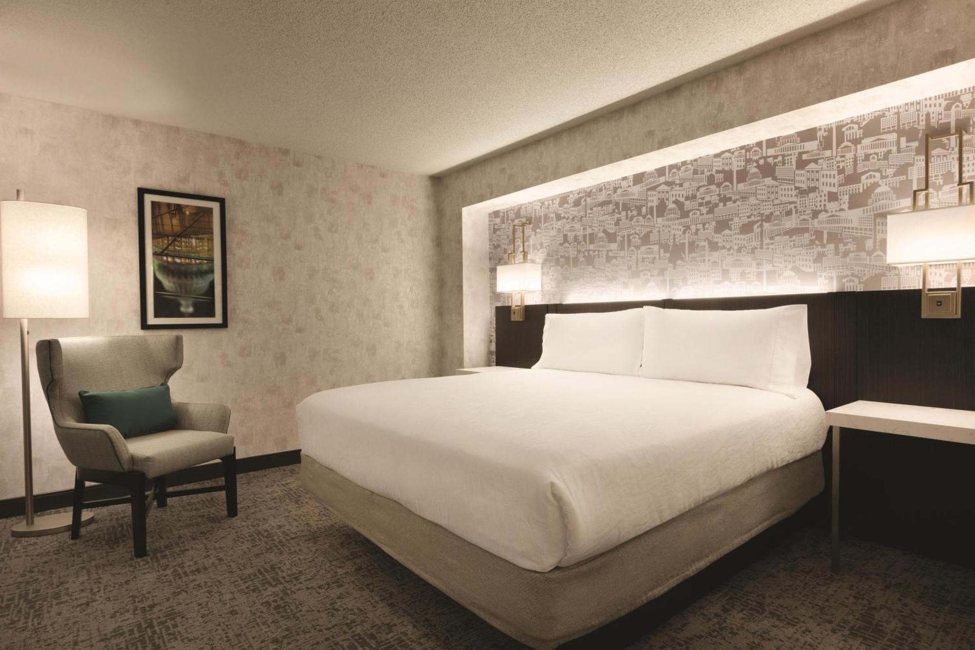 One-Bedroom King Suite
