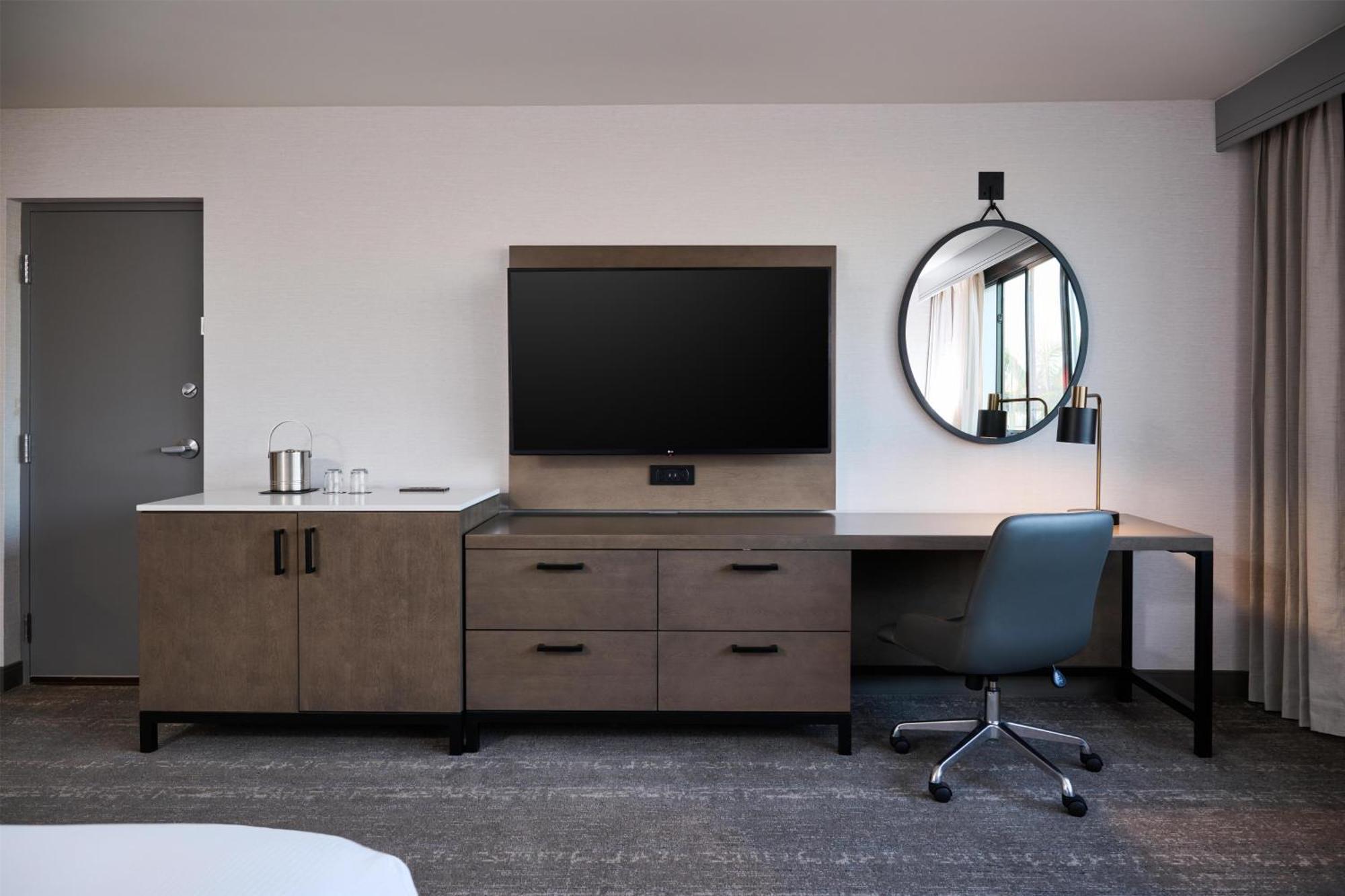 King Room with Sofa Bed