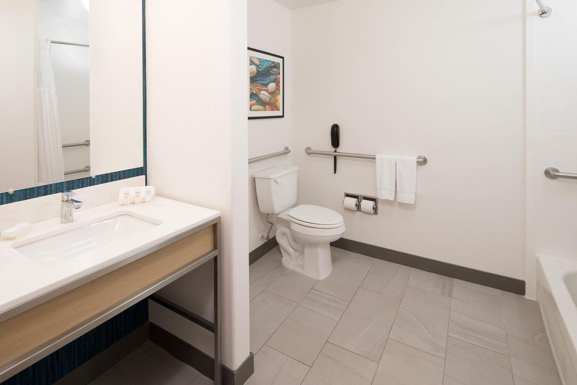 King Room with Tub - Mobility and Hearing Access