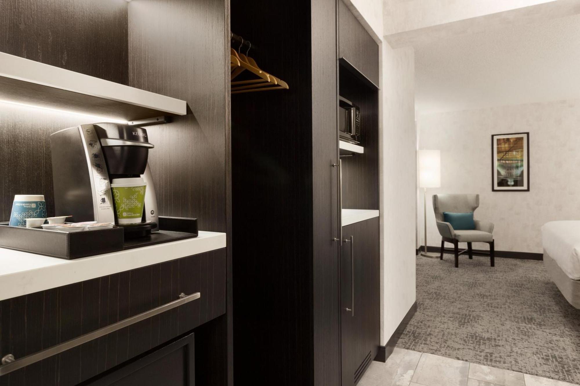 One-Bedroom King Suite