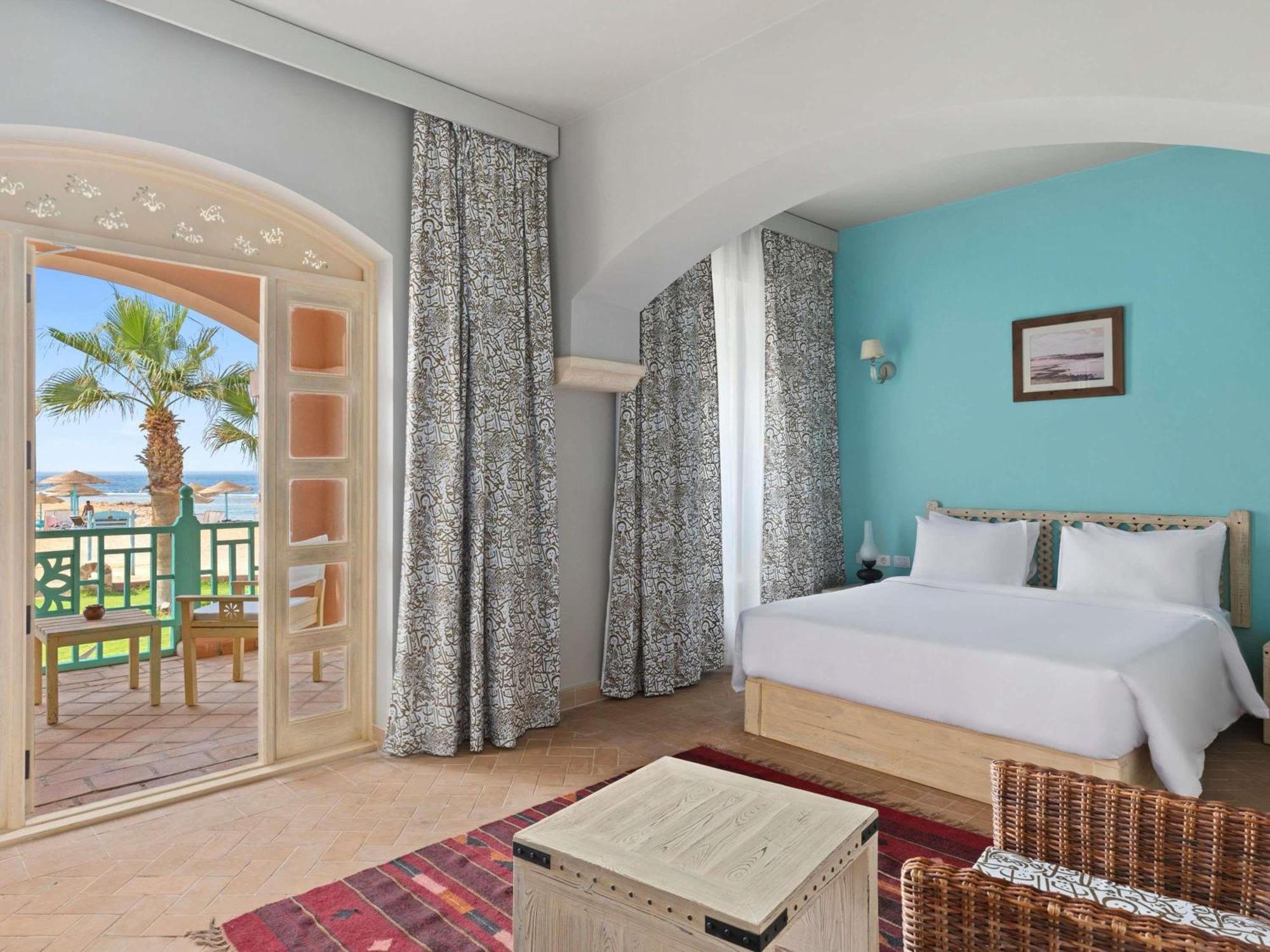 Garden View Room Queen Bed,1765828219:JPEG