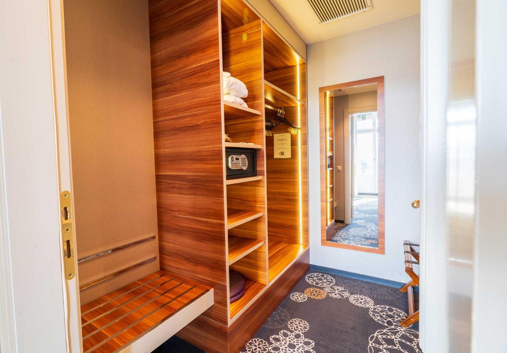 Lucerne Luxury Suite