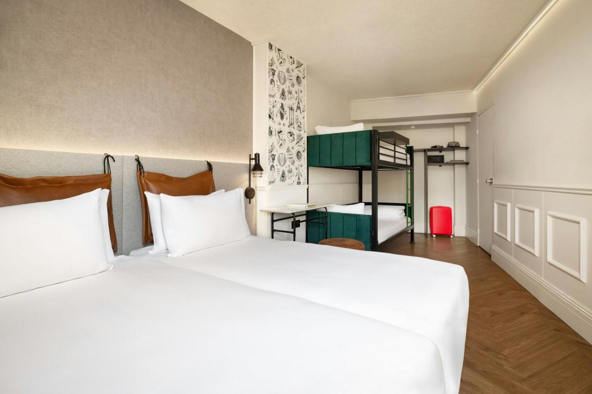 Moxy Family Ultra Room
